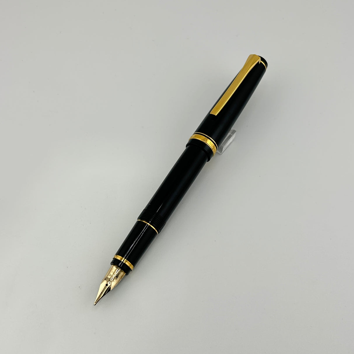 NAMIKI unusual Flacon  Black gold trim - Fountain Pen