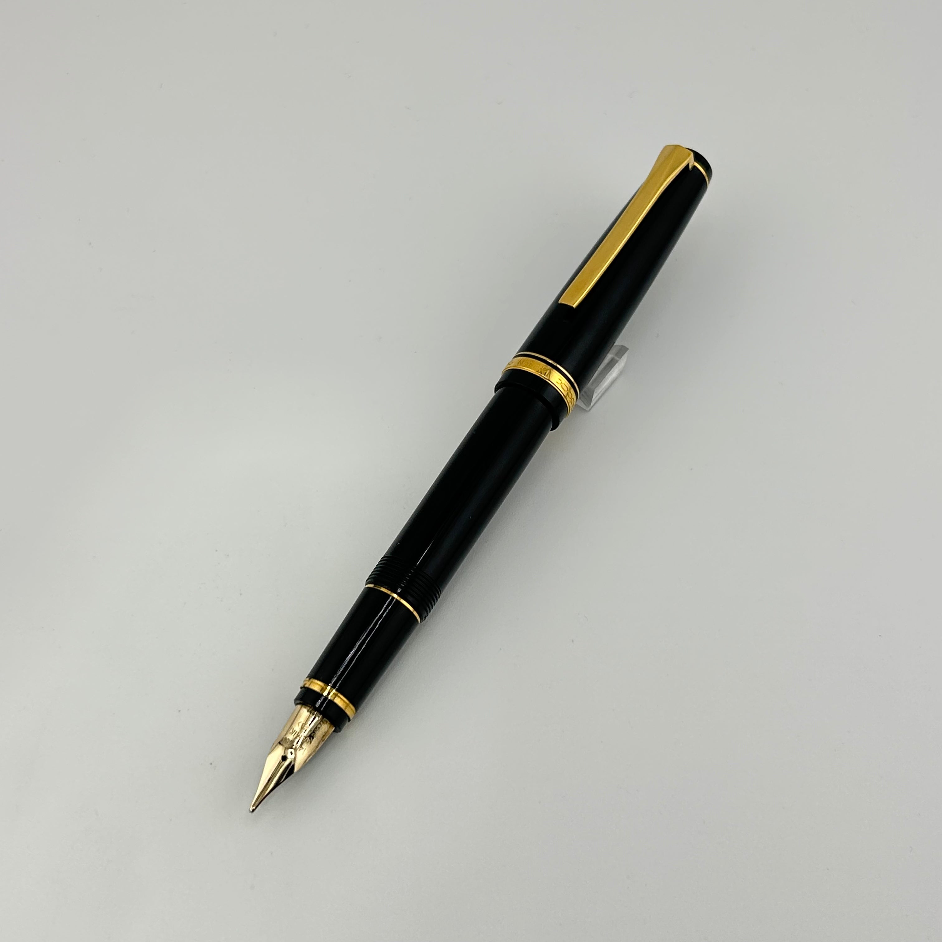 NAMIKI unusual Flacon  Black gold trim - Fountain Pen