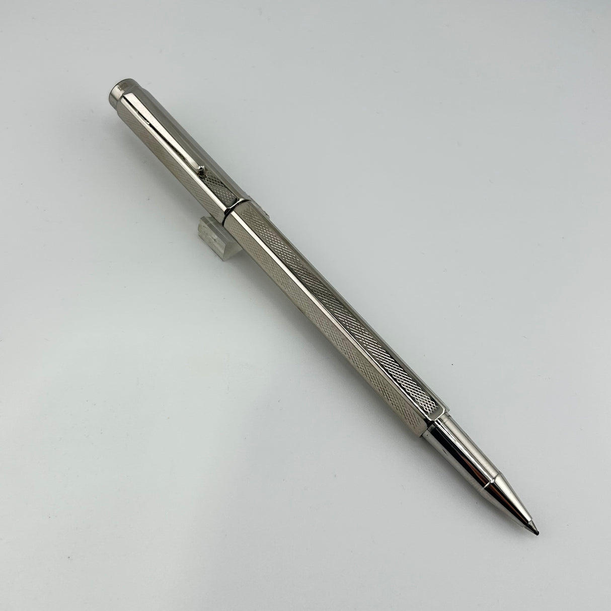 Caran D'ache Ecridor Chrome mid size " Clou de Paris " - Roller Ball