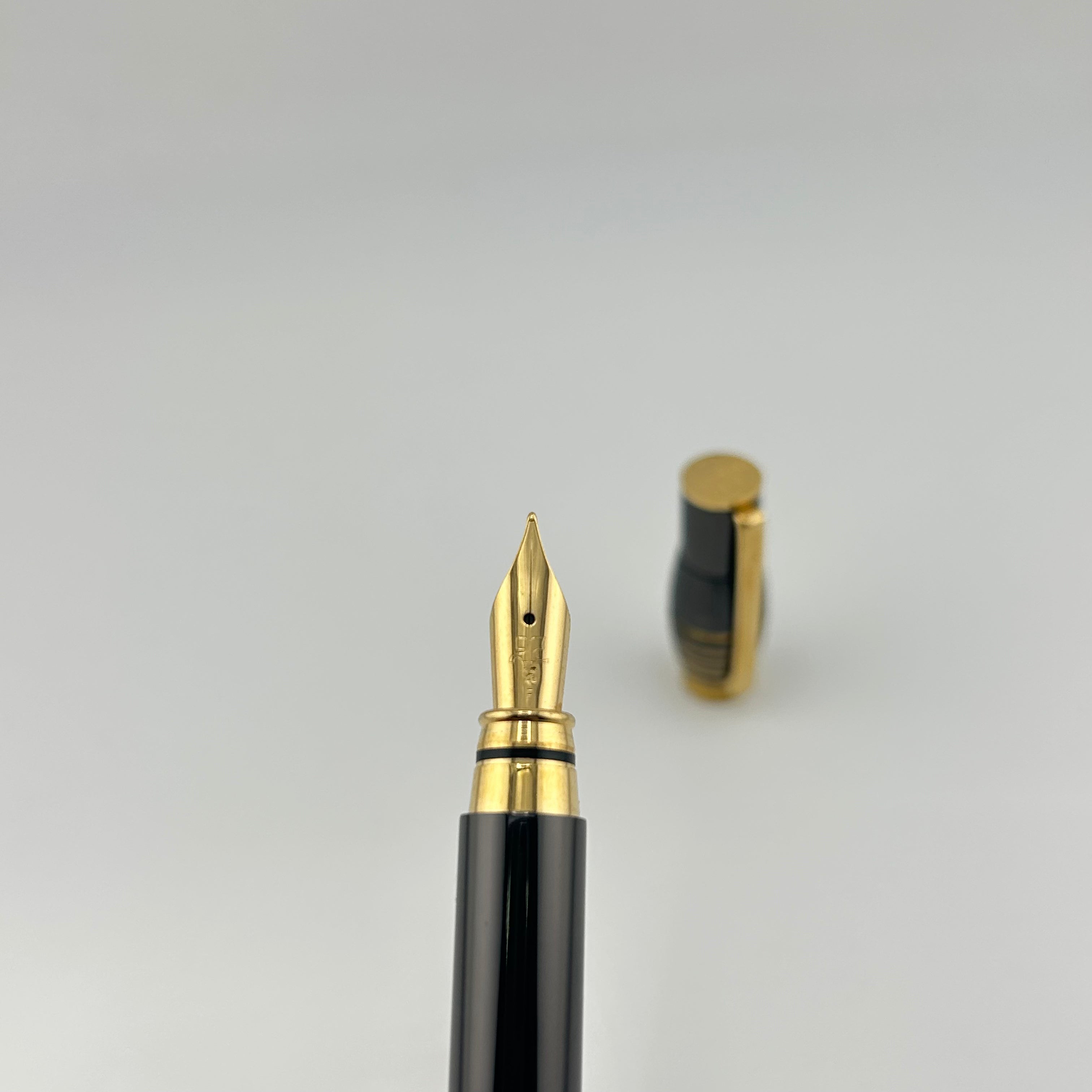 Courreges Paris Chrome Gun - Fountain Pen