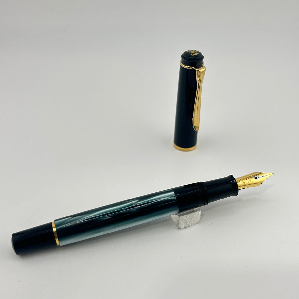 Pelikan M200 Grey  Marble/ Black Cap  - Fountain Pen