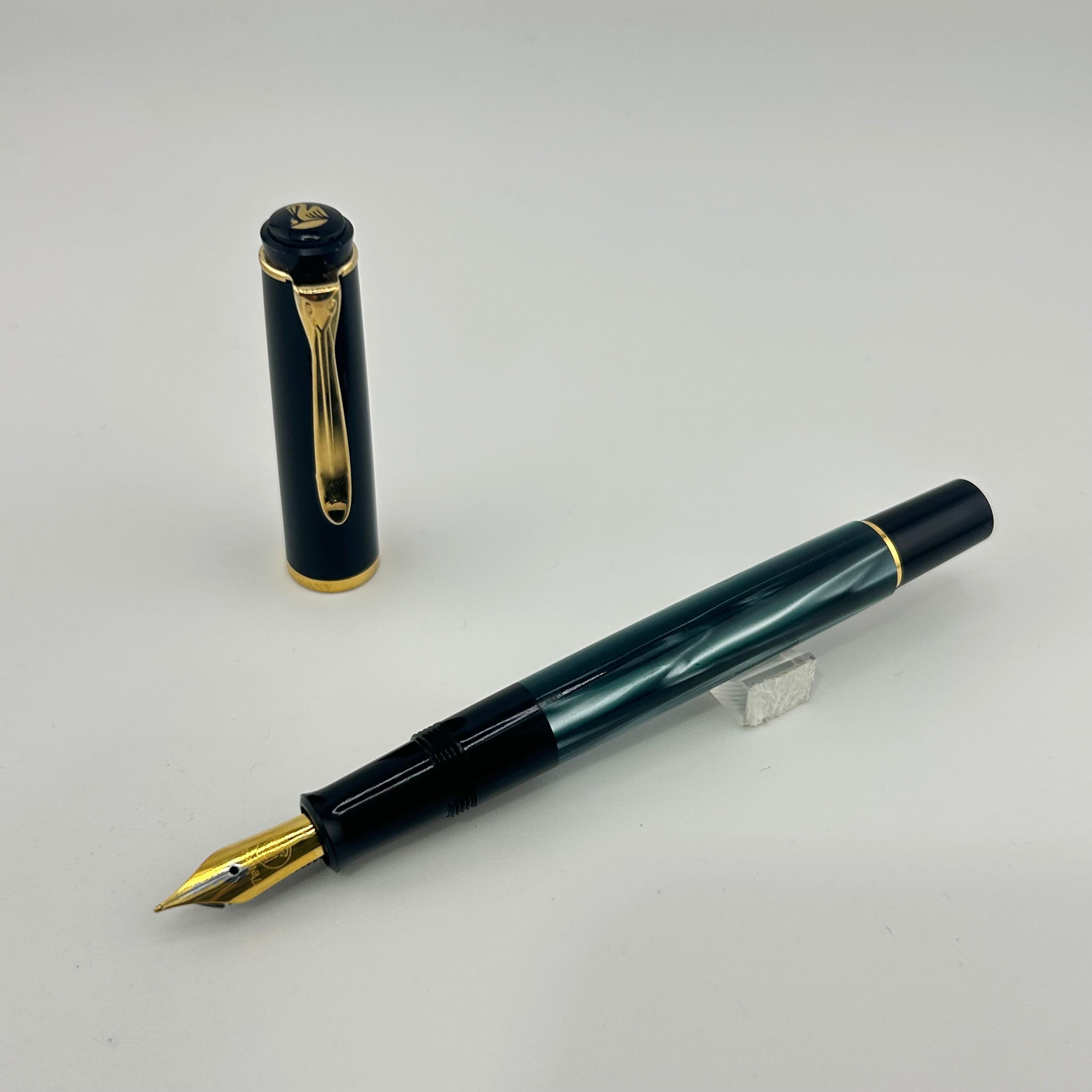 Pelikan M200 Grey  Marble/ Black Cap  - Fountain Pen