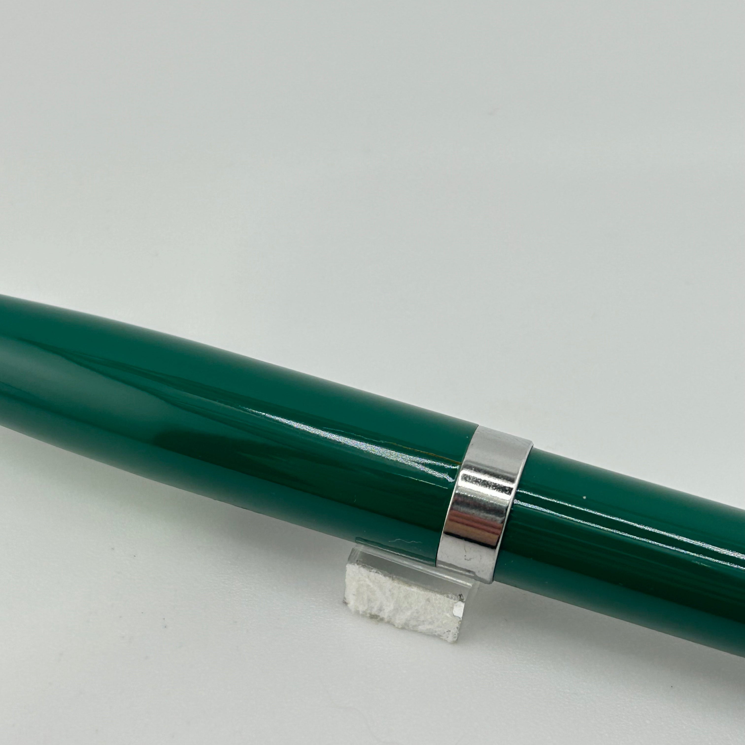 Nautica Pen Set of 5 ball Pens