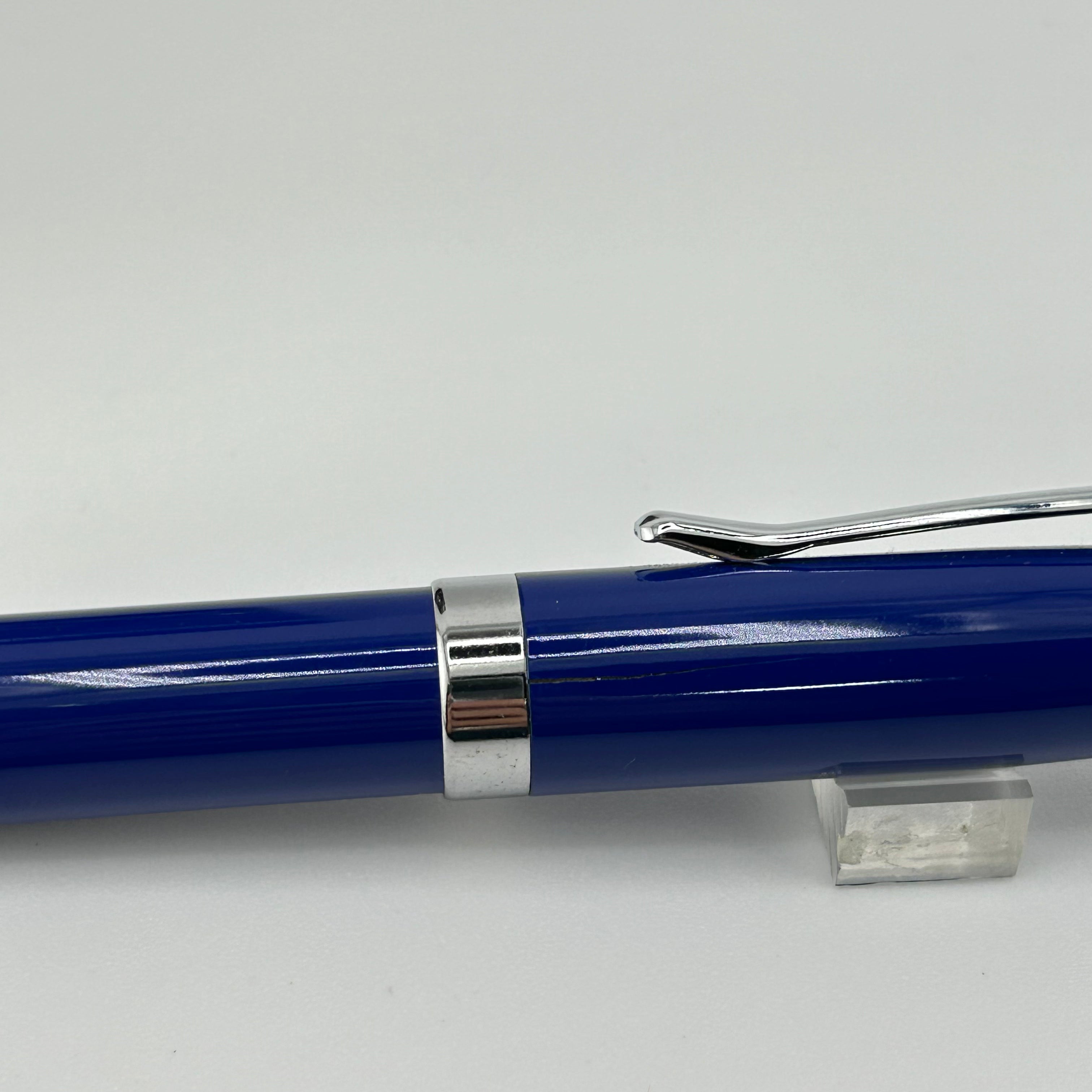 Nautica Pen Set of 5 ball Pens