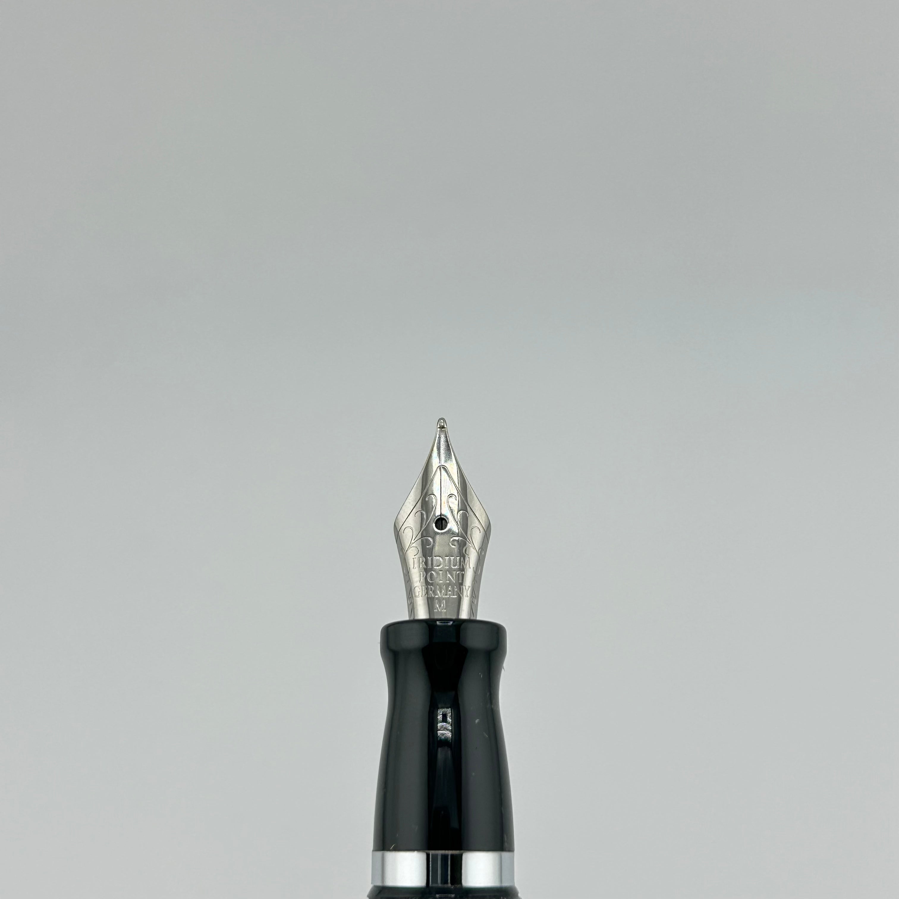 Monteverde Green - Fountain Pen