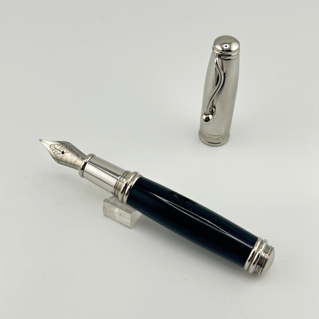 Jean Pierre Lepine Indigo circa 2000 - Fountain Pen