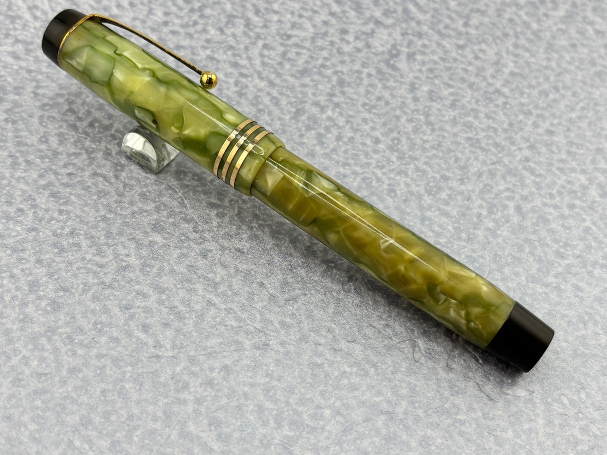 Parker Duofold Senior Streamline Moderne Green and Pearl - Fountain Pen