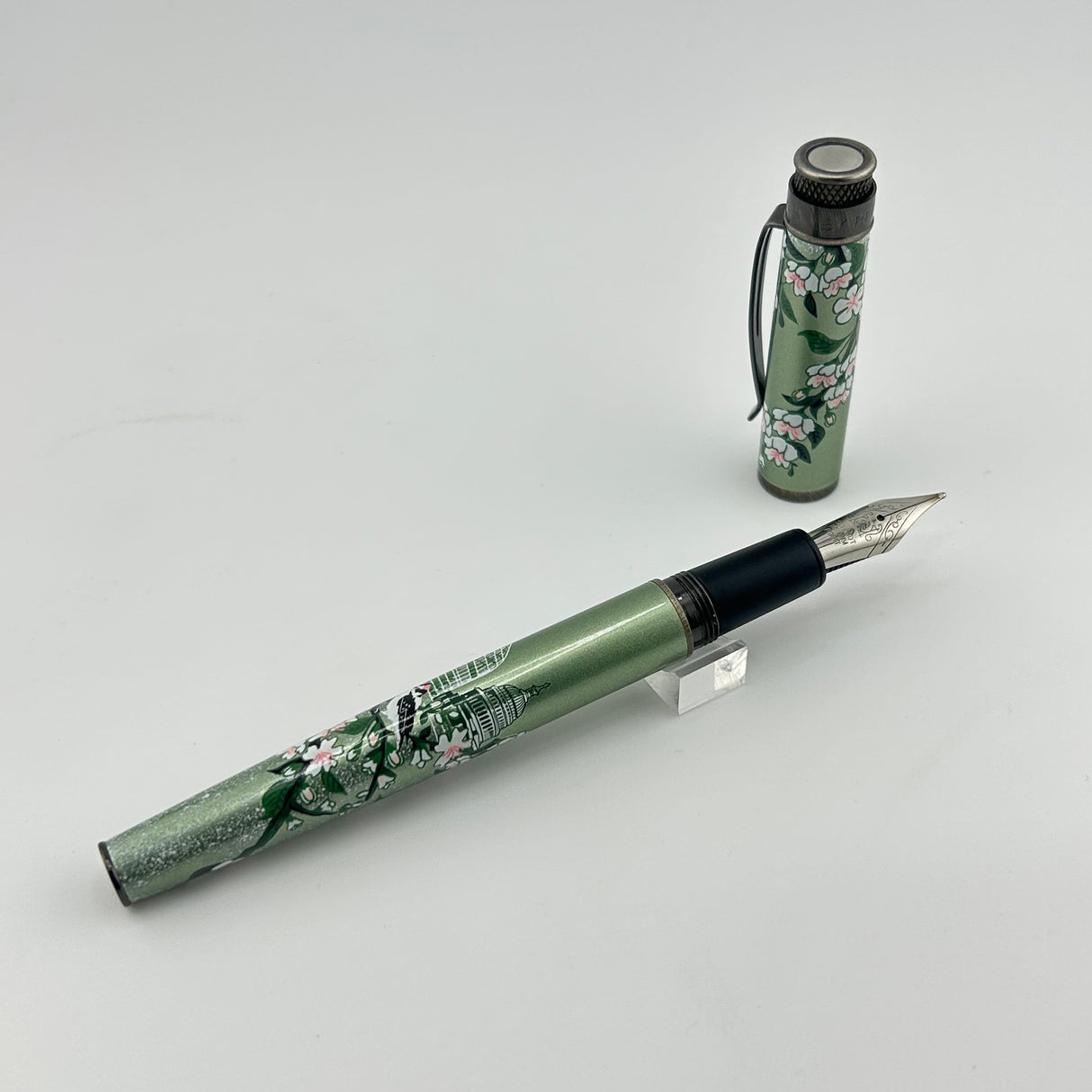 Retro 51 Tornado Green cherry blossom - Fountain Pen