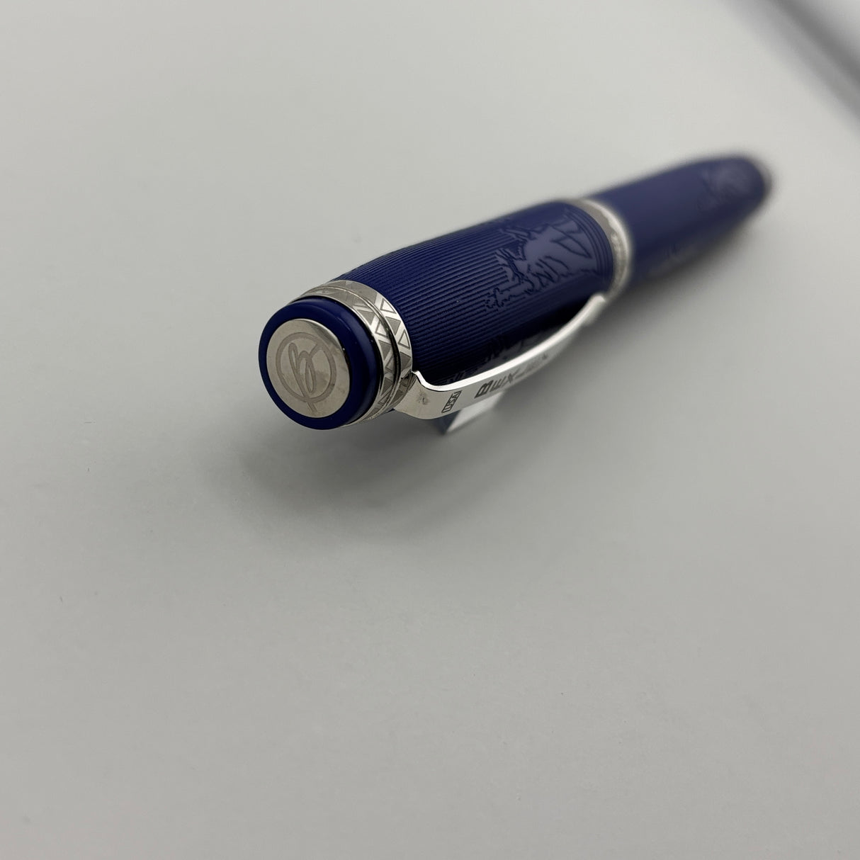 Bexley New Yorker Statue of Liberty Limited Edition Ebonite Fountain Pen - Medium 14 Kt Gold Nib