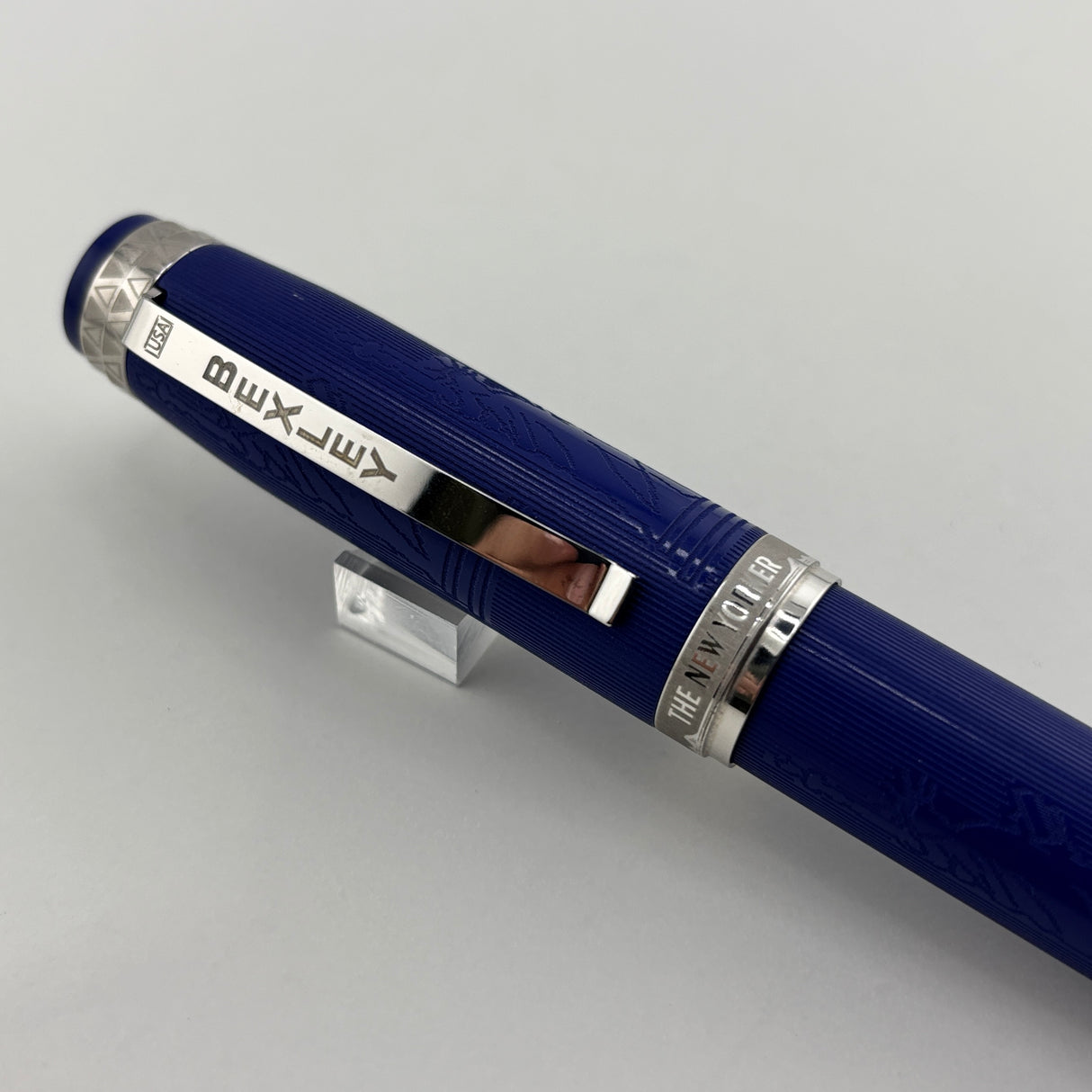 Bexley New Yorker Statue of Liberty Limited Edition Ebonite Fountain Pen - Medium 14 Kt Gold Nib