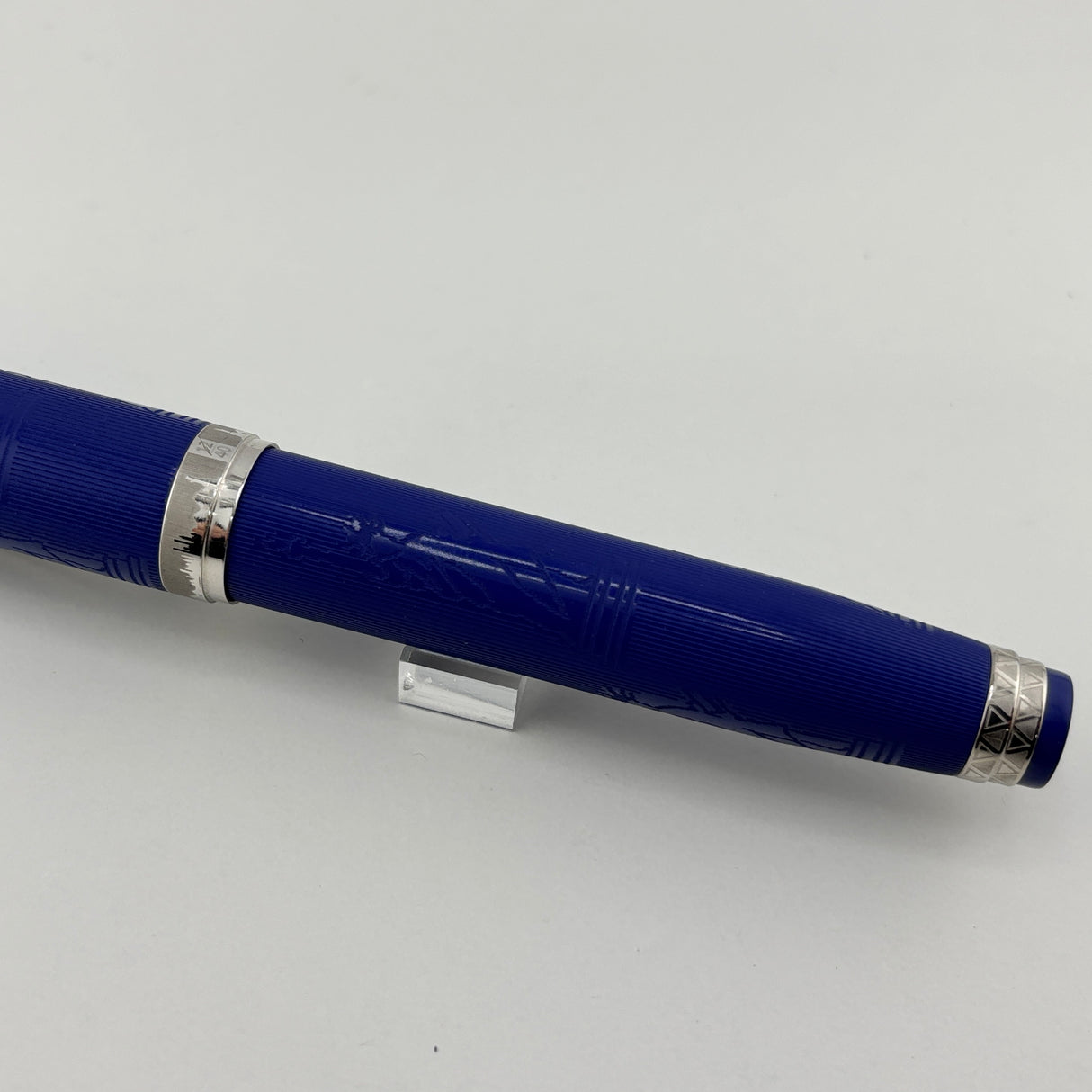 Bexley New Yorker Statue of Liberty Limited Edition Ebonite Fountain Pen - Medium 14 Kt Gold Nib