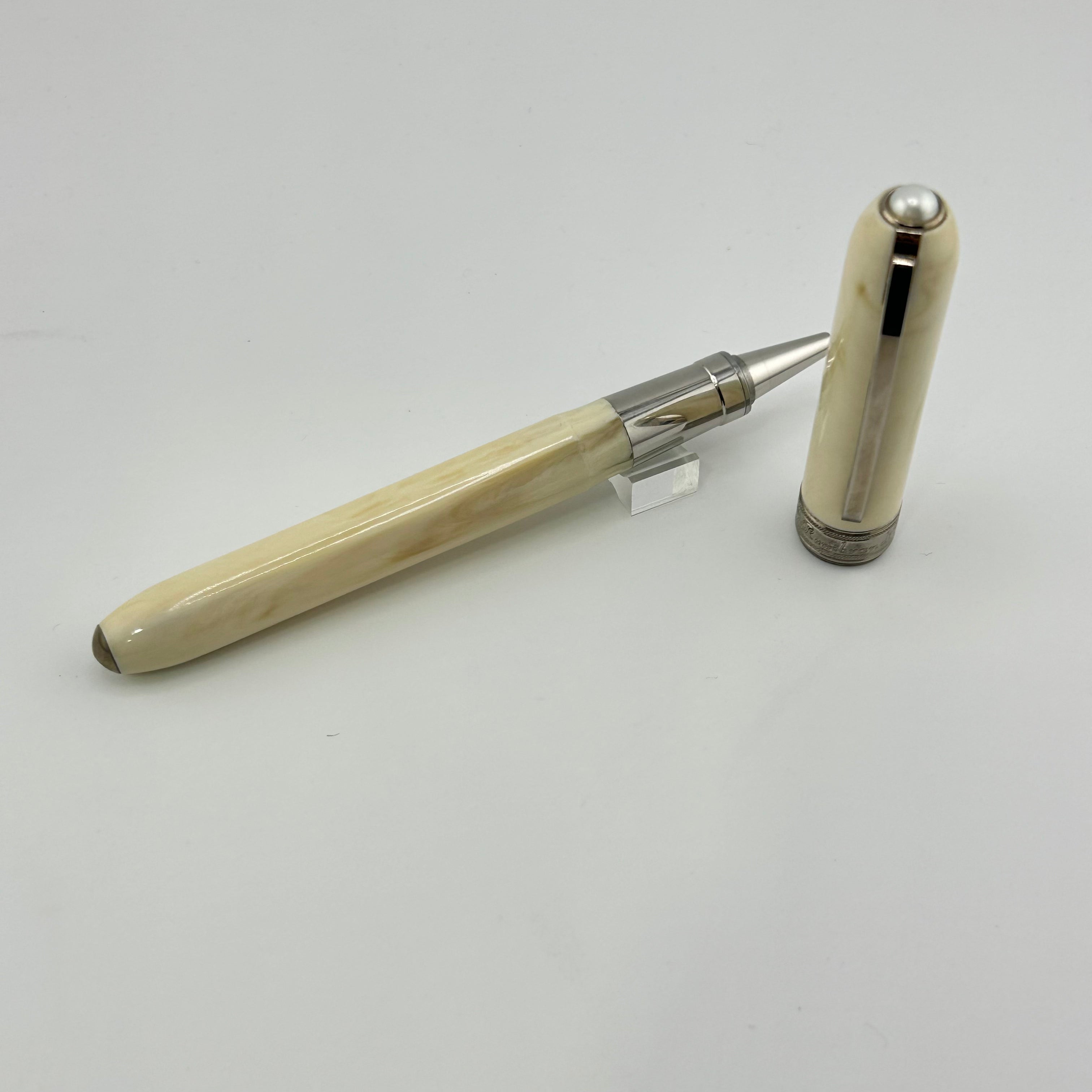 Visconti Rembrandt Cream Ivory chrome trim  - Roller Ball