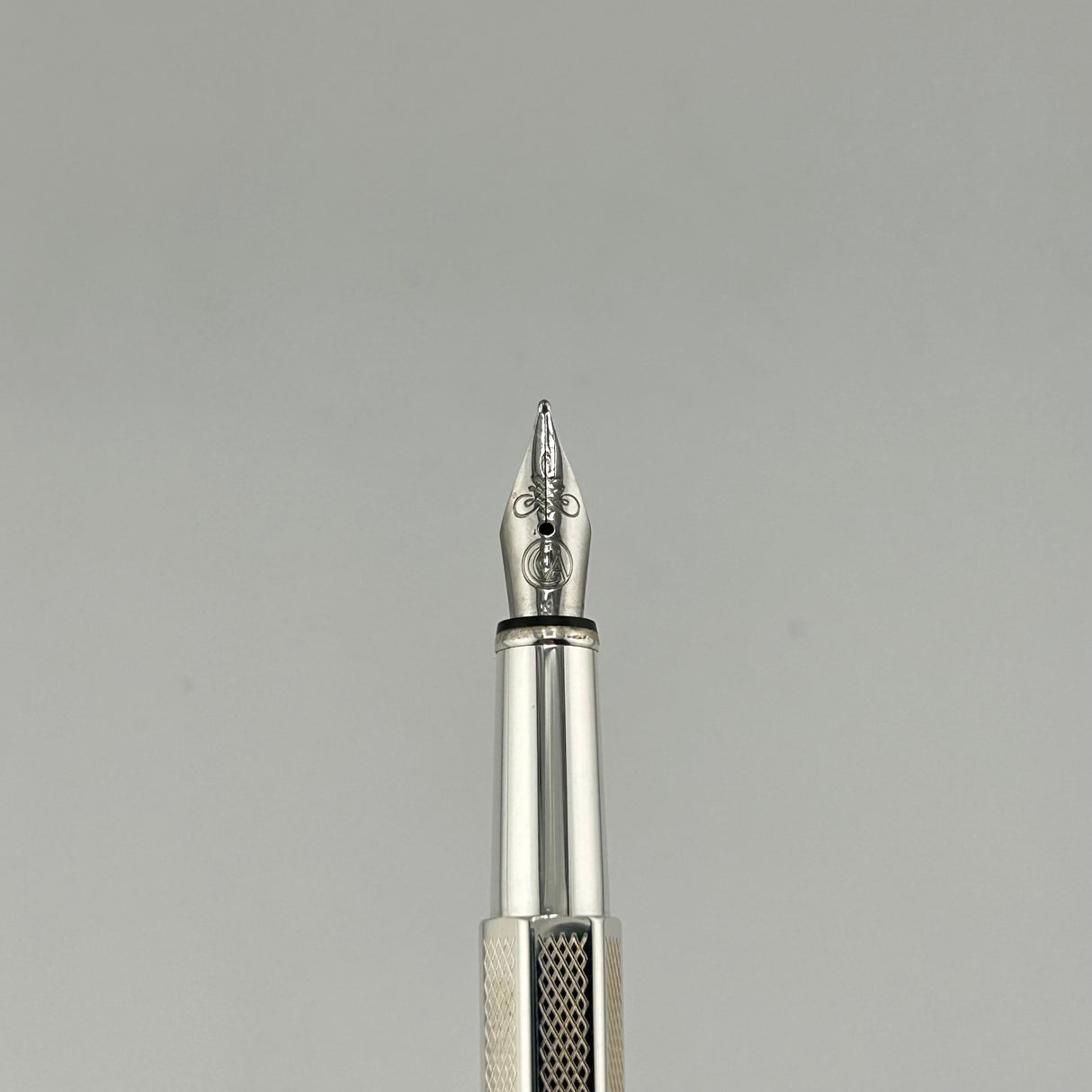 Caran d'Ache Ecridor Faceted Silver " Clou de Paris " Pattern - Fountain Pen