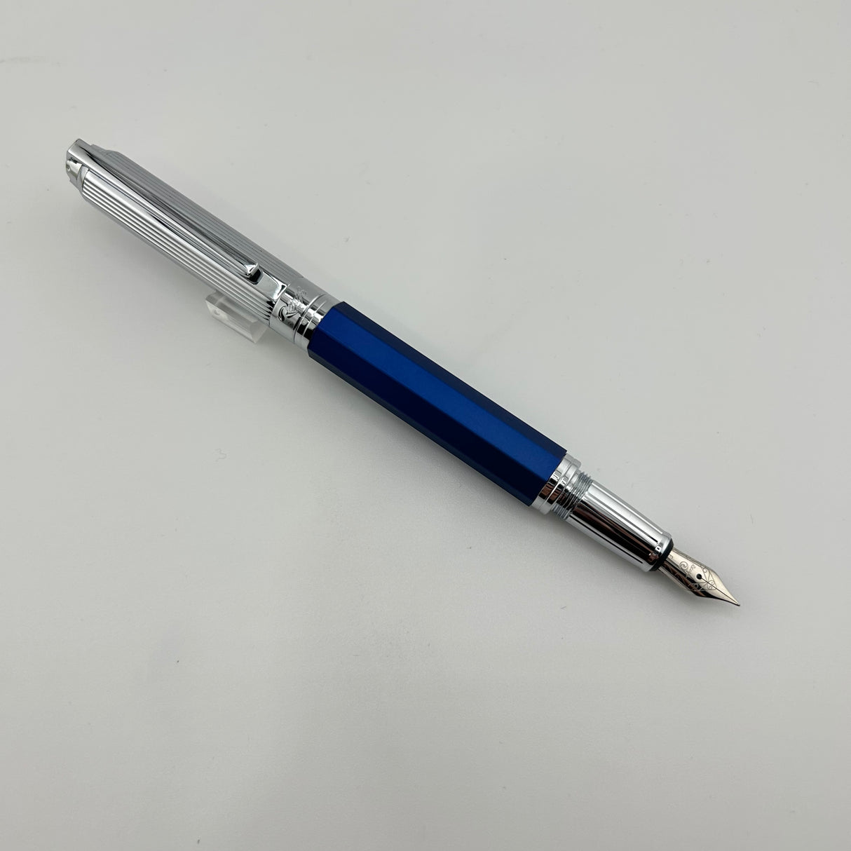 Recife Paris Faceted Pen Blue Chrome cap - Fountain Pen