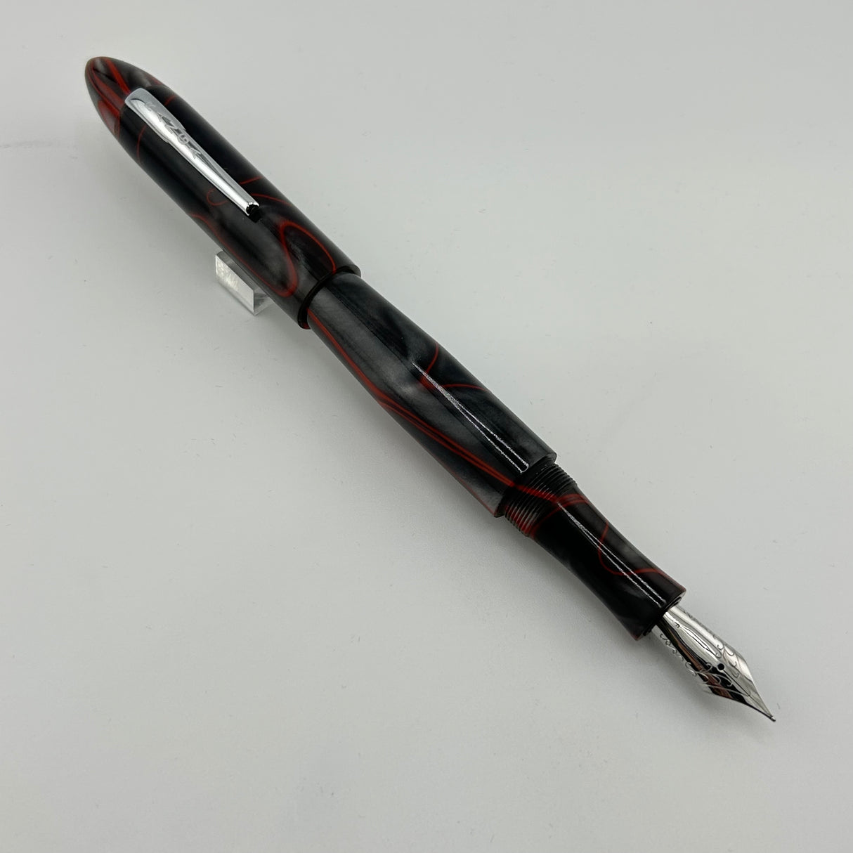 Ranga India Torpedo Grey swirl red marble - Fountain Pen