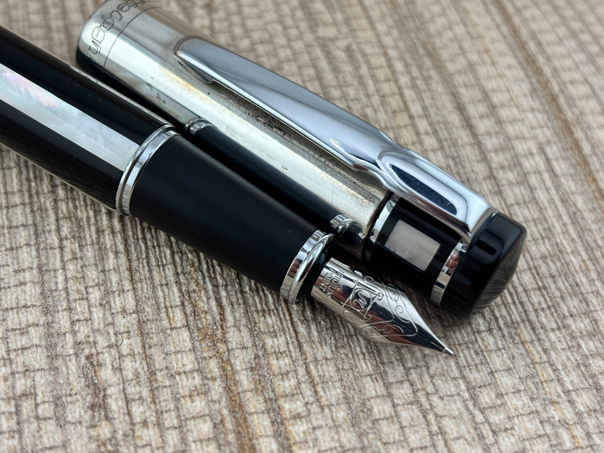 Ferrari di Varese Settelaghi Italy sterling silver cap 925 mother of pearl barrel - Fountain Pen