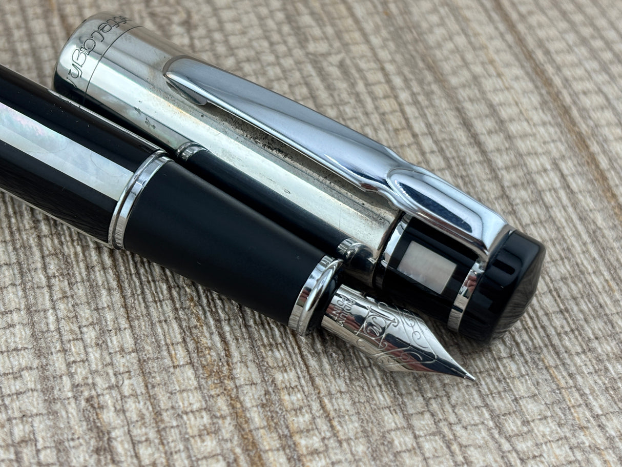 Ferrari di Varese Settelaghi Italy sterling silver cap 925 mother of pearl barrel - Fountain Pen