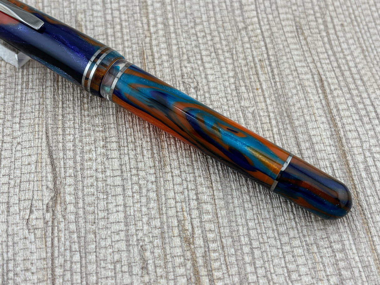 Gioia Metis Iride Black Ruthenium Trim - Fountain Pen
