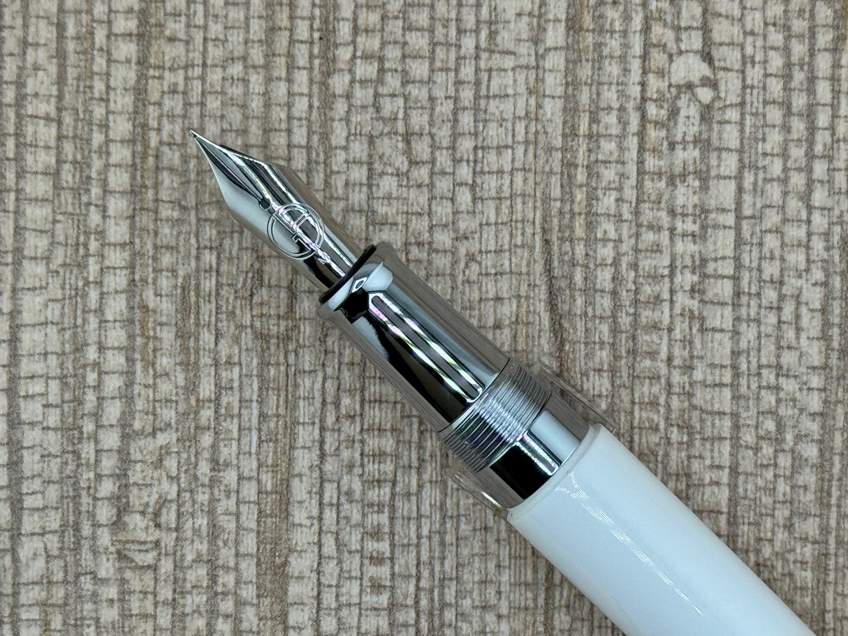 Jimmy's Pick - Giorgio Armani Montenapoleone White Resin made by Montegrappa- Fountain Pen