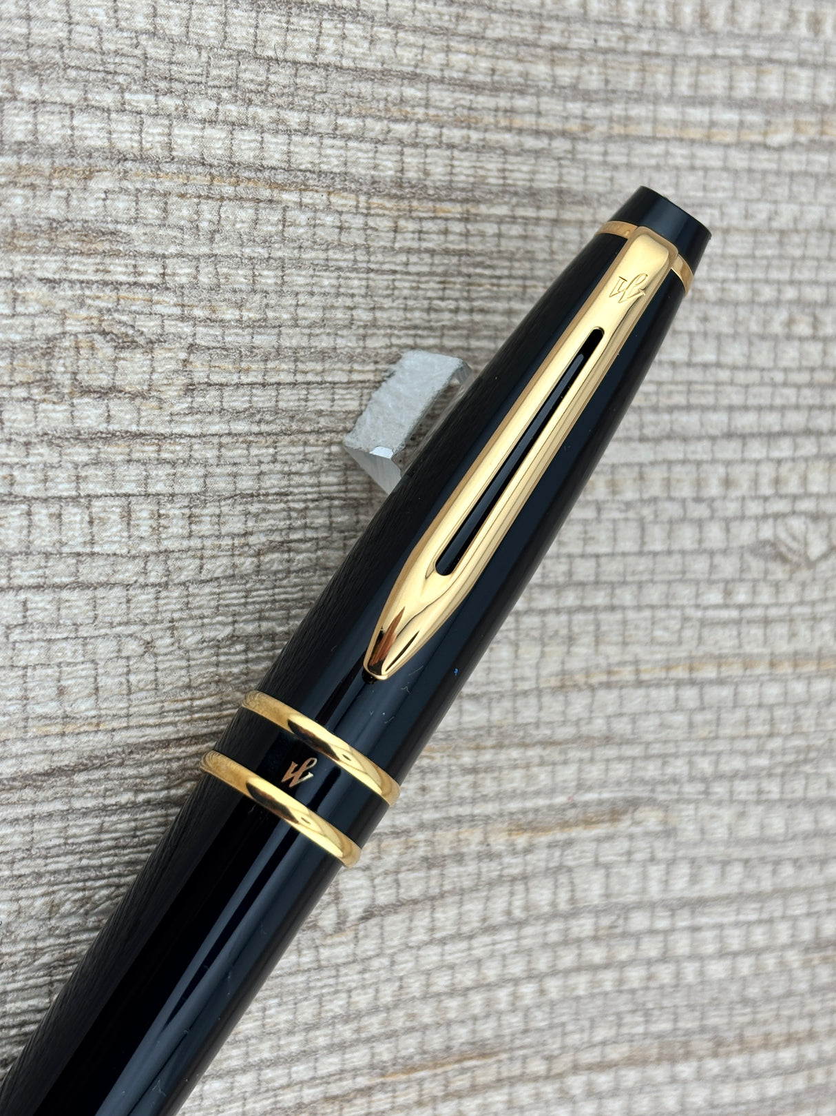 Waterman Expert Black Gold Trim - Rollerball Pen
