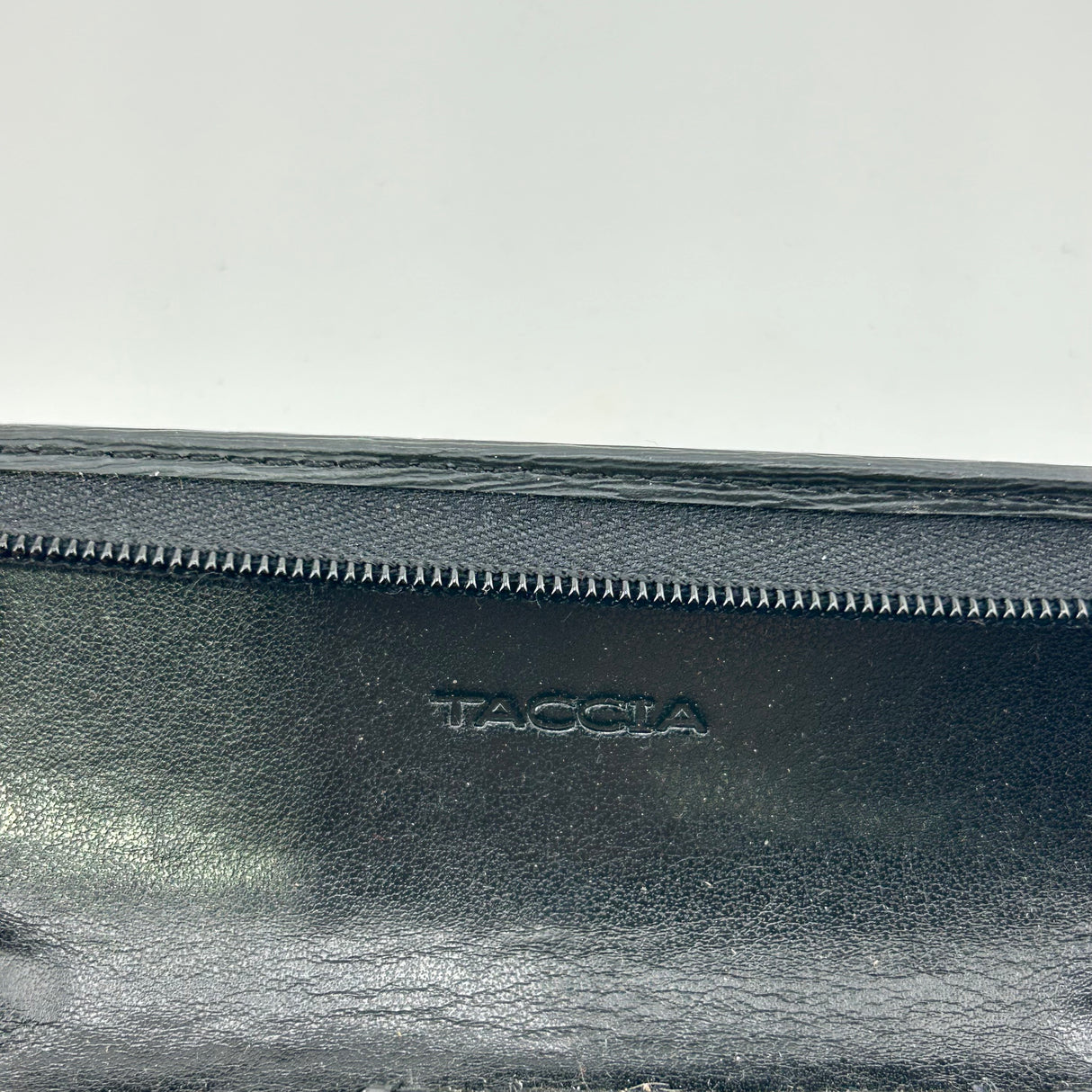 Taccia Black Leather pen pouch with zip Japanese quality