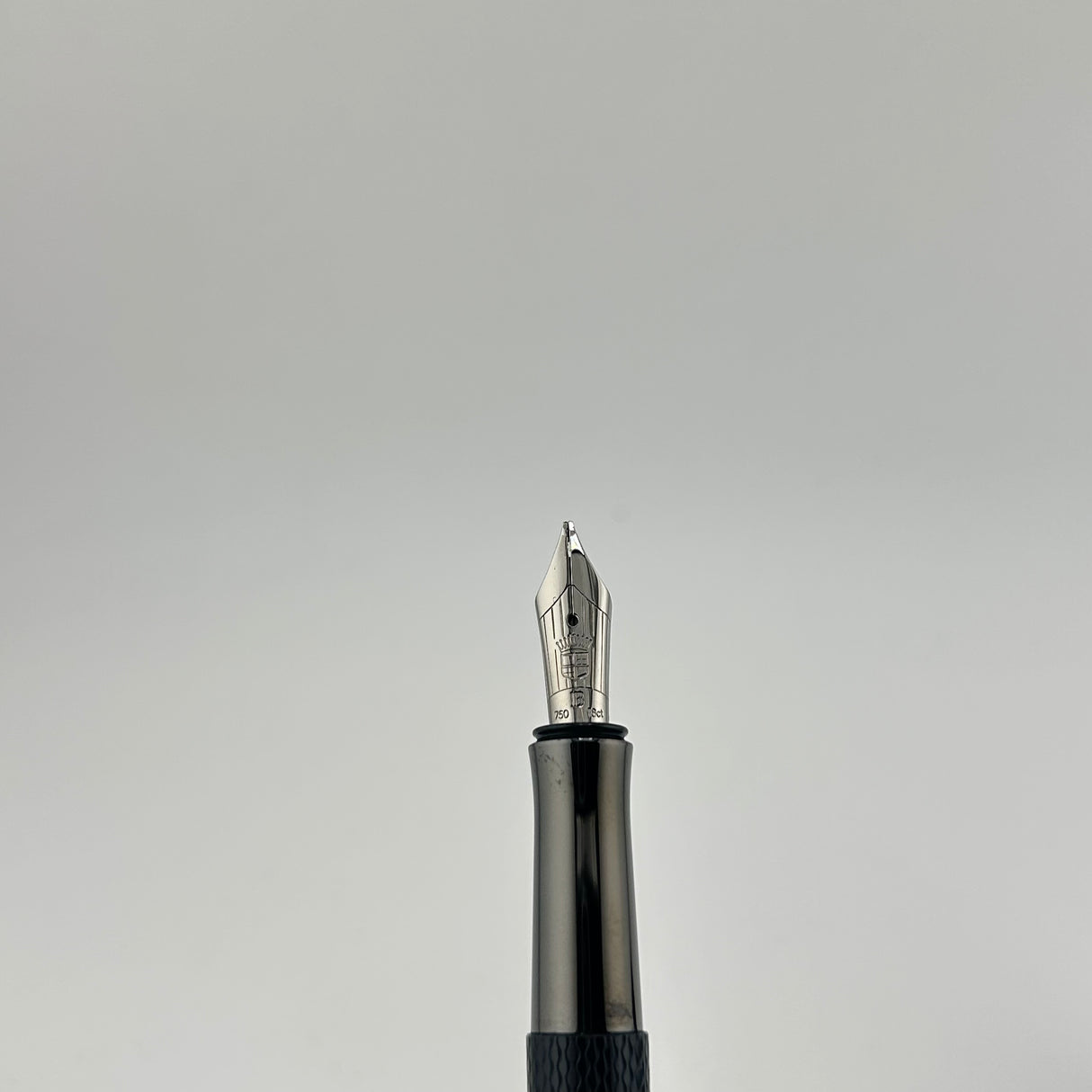 Graf von Faber-Castell Guilloche Black Edition -Fountain Pen