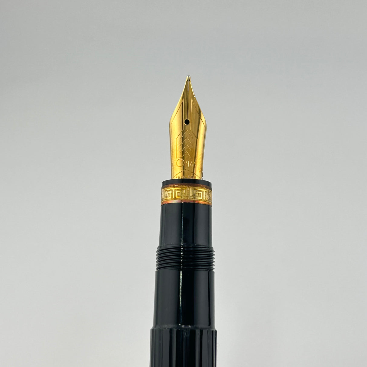 Omas Ogiva Traveller Black Vegetal Resin Fluted - Fountain pen