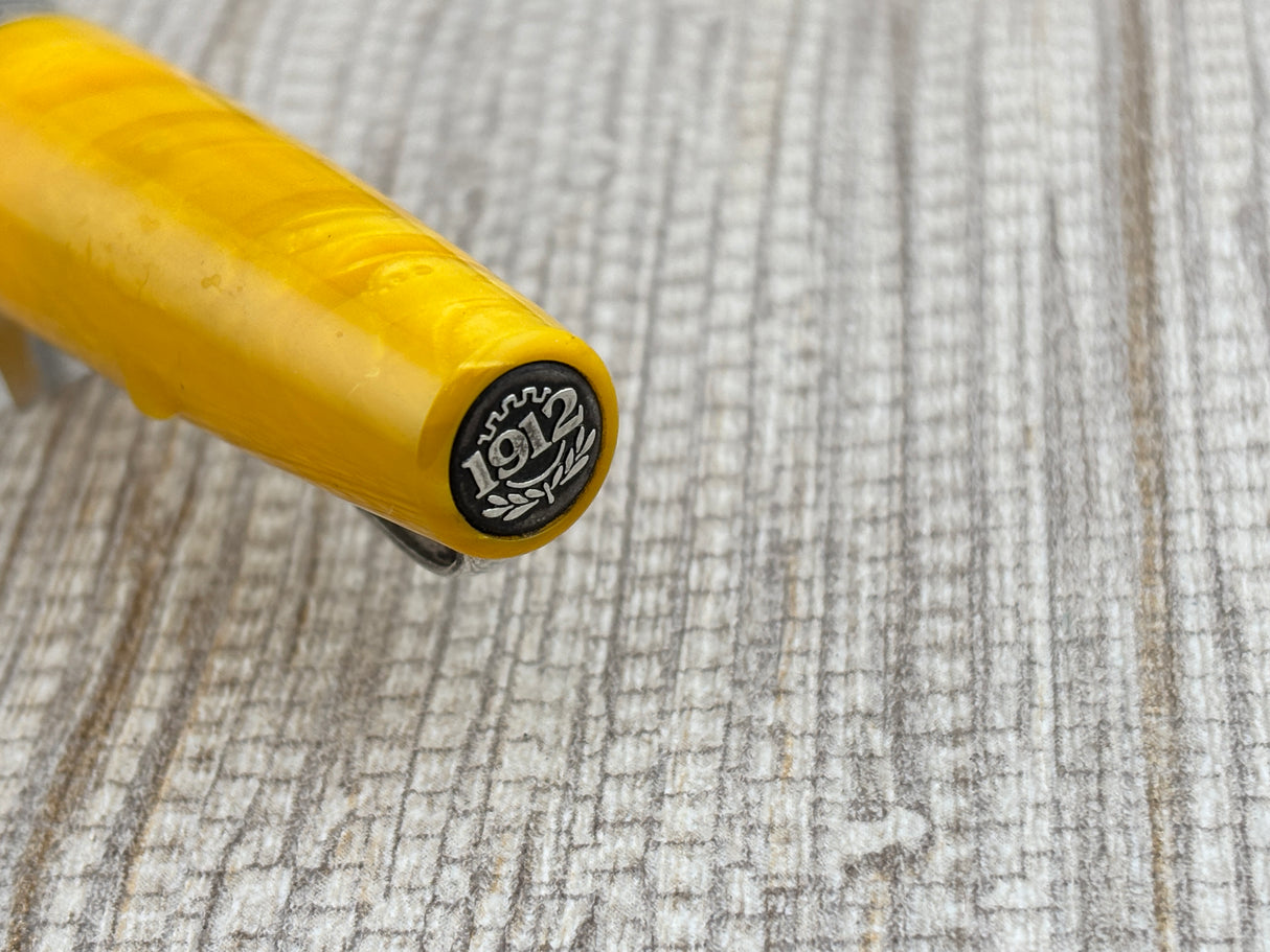 Montegrappa Extra Lustrous Yellow Celluloid Large Gold Nib #8 Fountain Pen - Fine 18kt Gold Nib