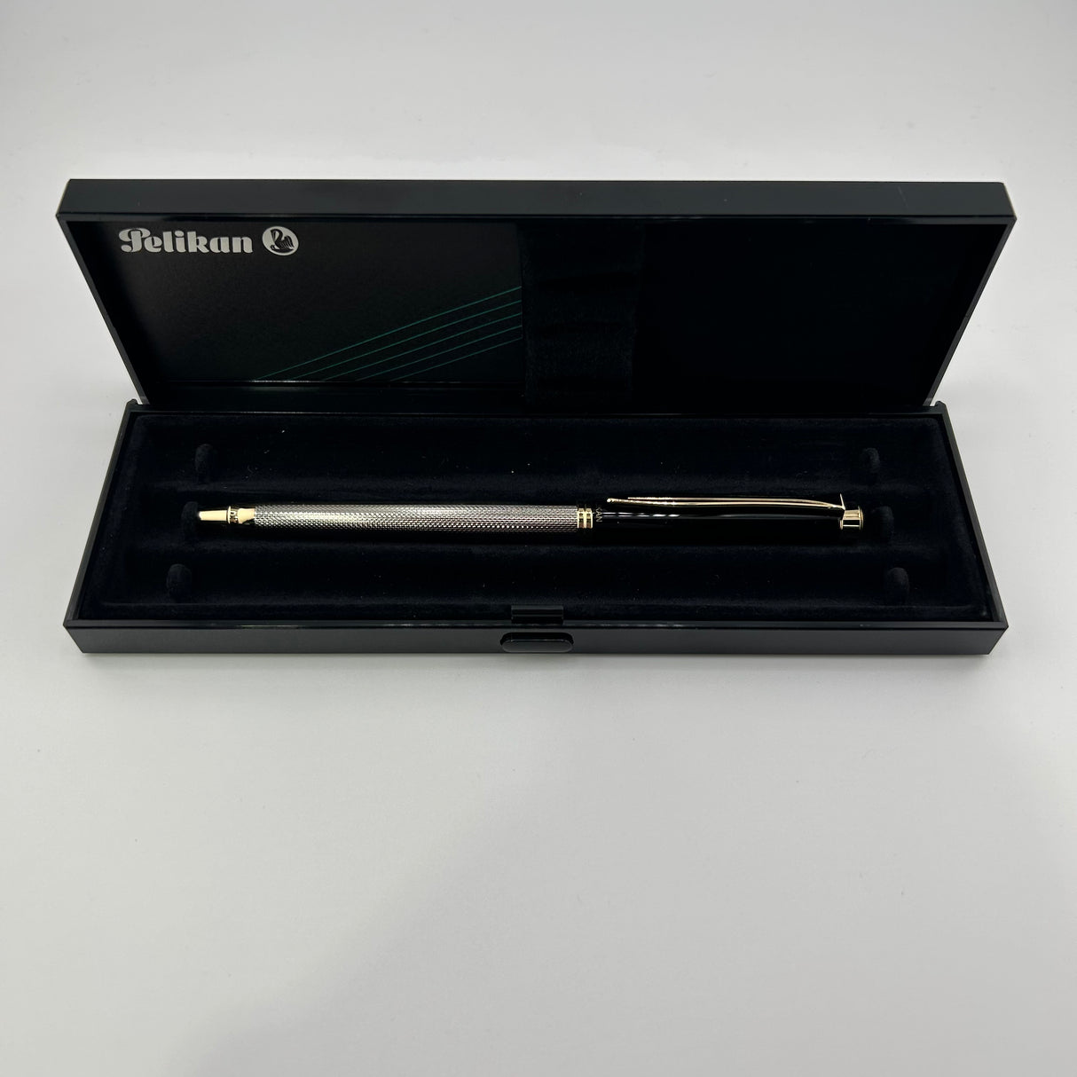 Pelikan Classic P381 Satin and Black circa 1990 - Ballpoint