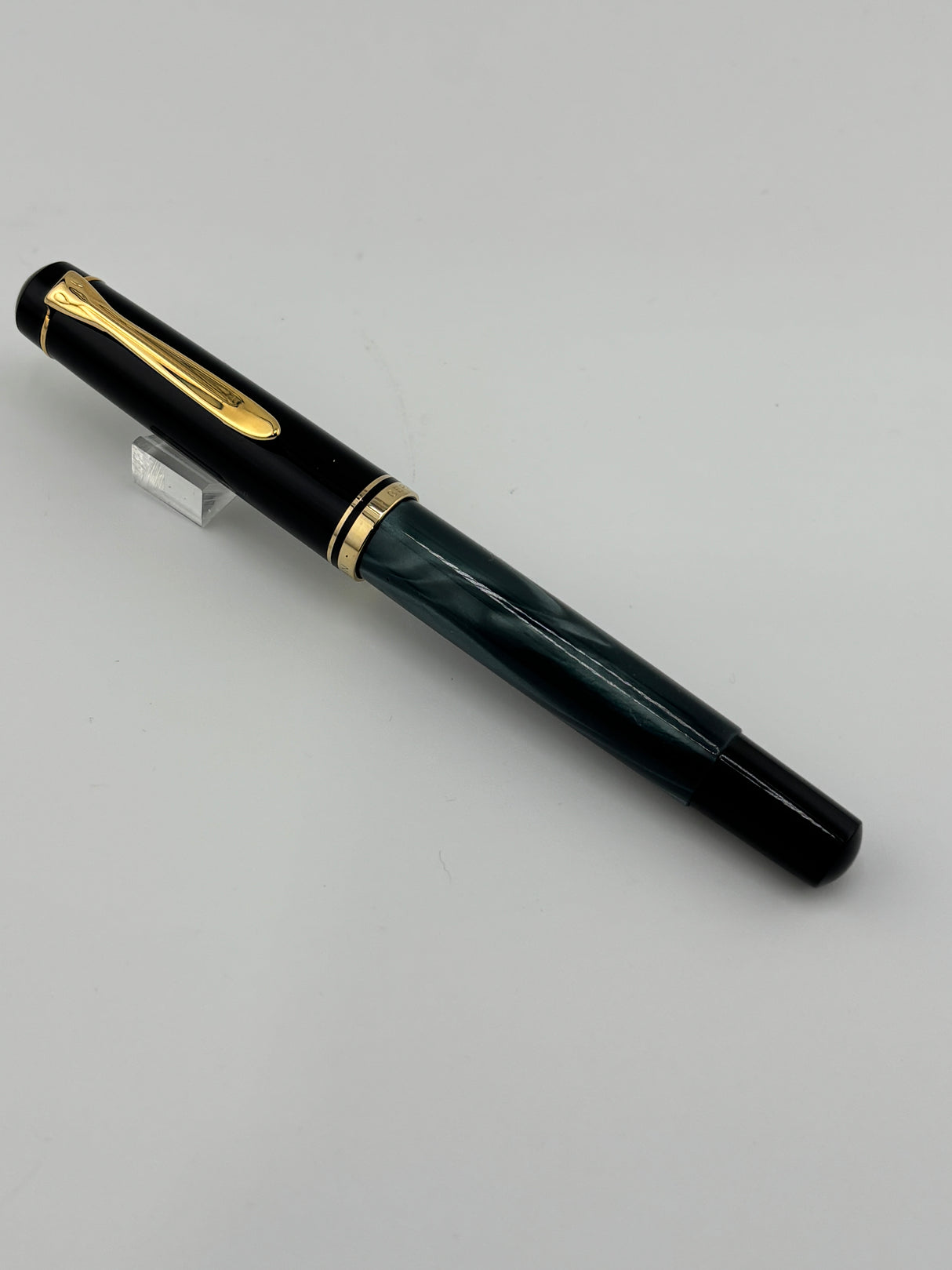 Pelikan R200 Roller Ball Grey Barrel