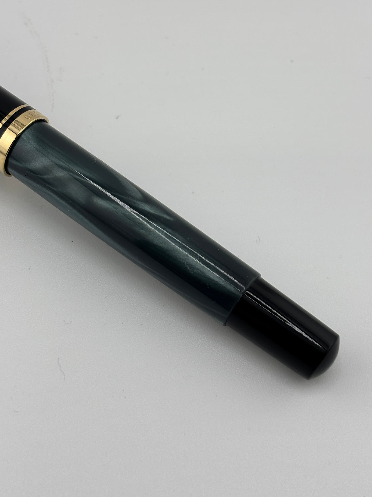 Pelikan R200 Roller Ball Grey Barrel