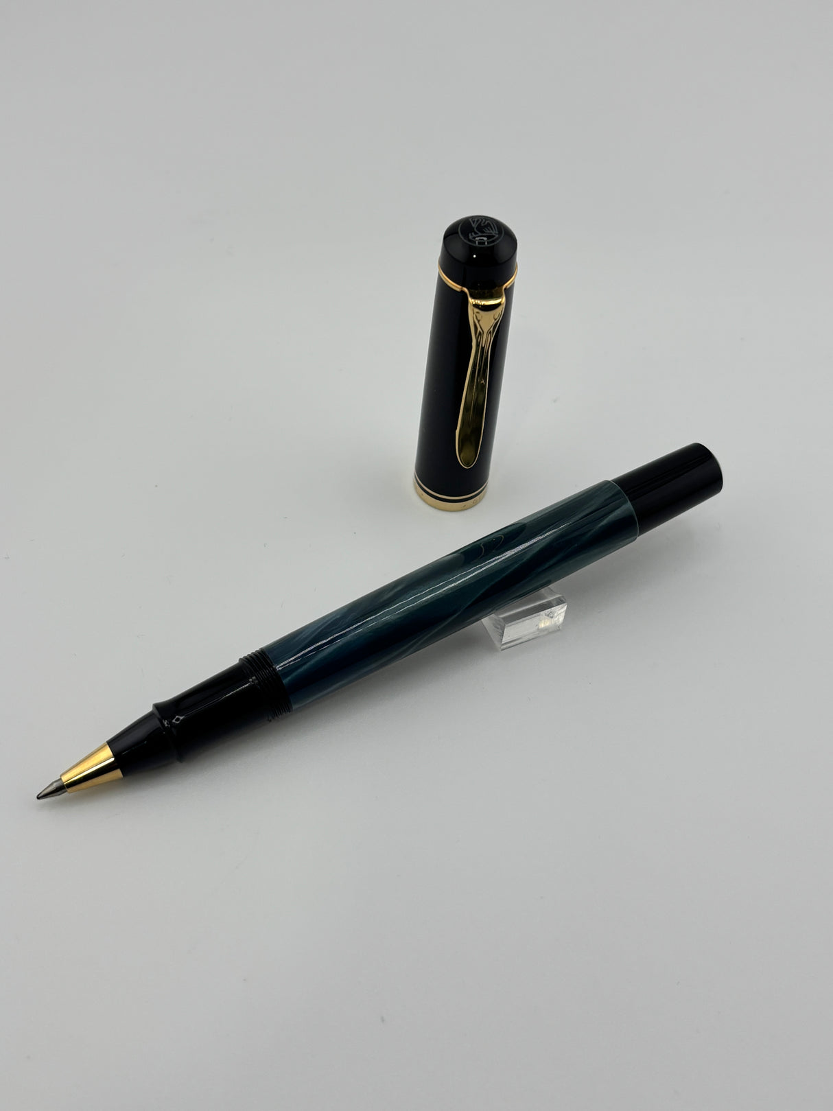 Pelikan R200 Roller Ball Grey Barrel