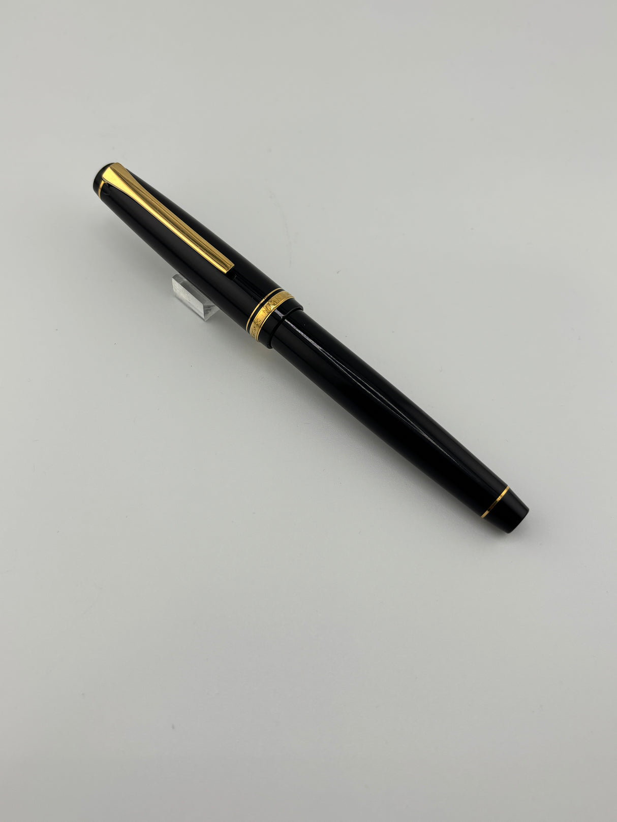 Pilot Falcon Black Soft/ Medium Gold nib 14k - Fountain Pen