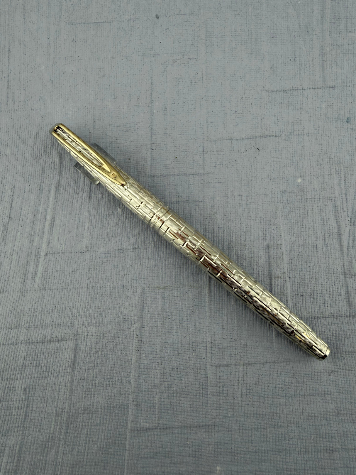 Waterman CF Crocodile Finish Full Sterling Silver 925 Made in France 18k Gold Nib - Fountain Pen