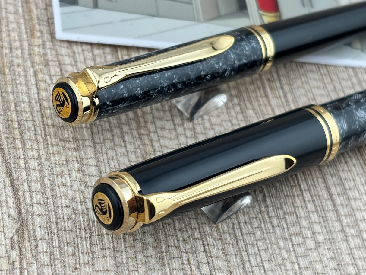 Pelikan Wall Street Set #0164/4500 Fountain Pen and Ballpoint Pen - Oblique 18kt Gold Nib For Right-Handed Writers