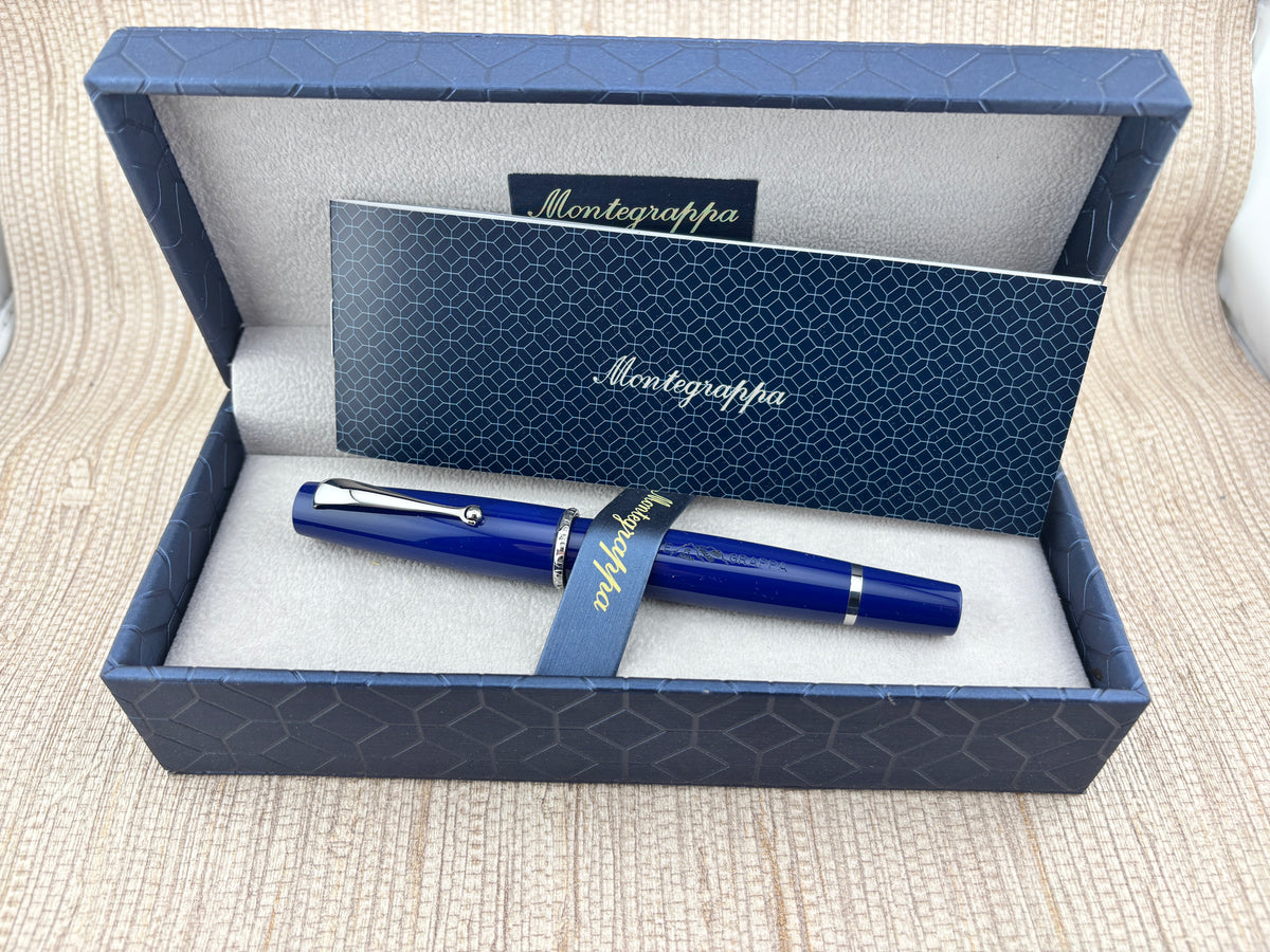 Montegrappa "Monte Grappa" Blue Gold Fountain Pen - Broad 14kt Gold Nib