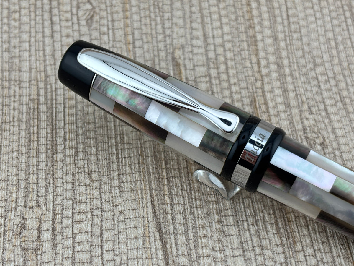Taccia Harmony Mother of Pearl - Rollerball Pen