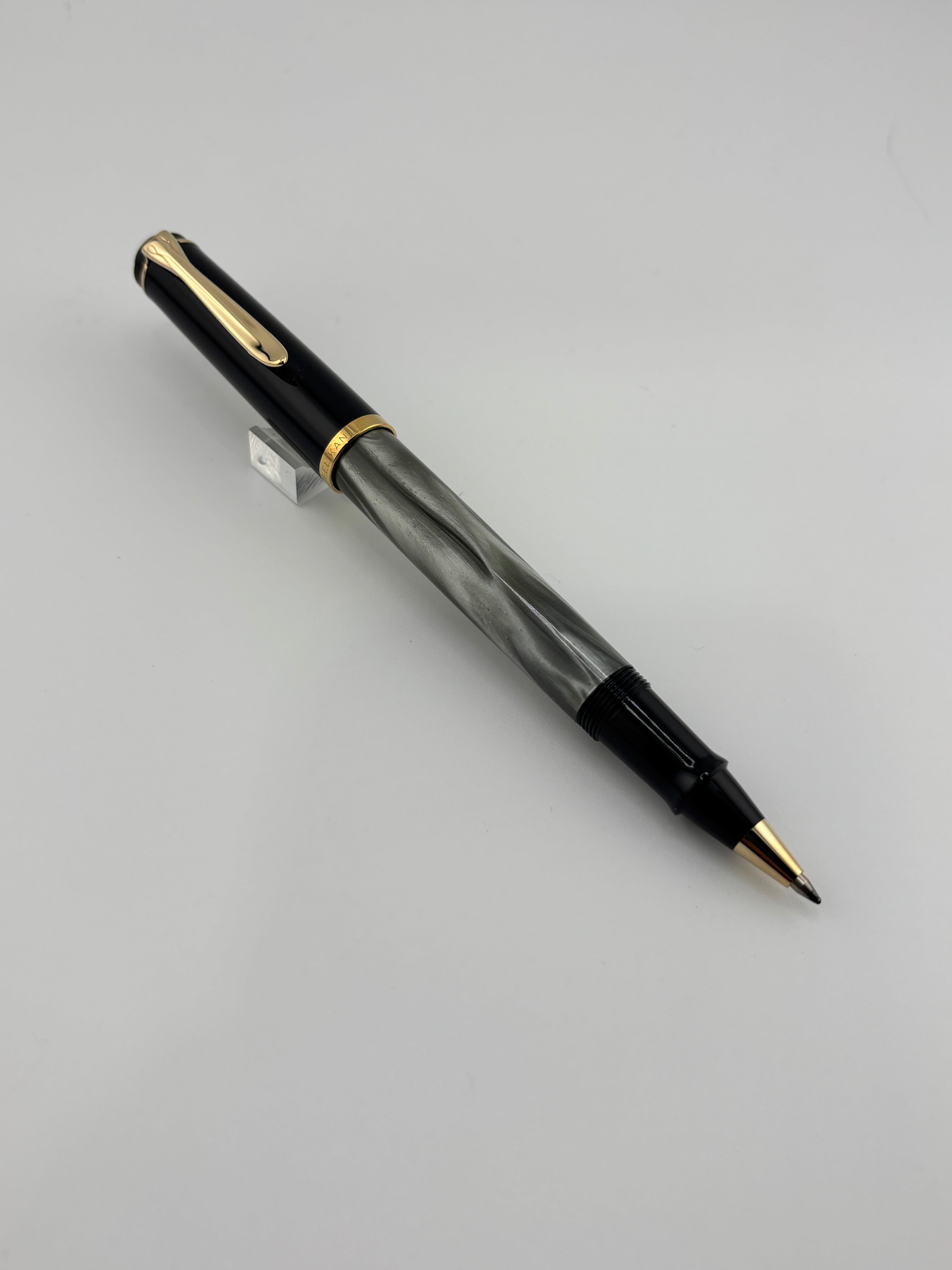 Pelikan R200 Grey Marble - Roller Ball
