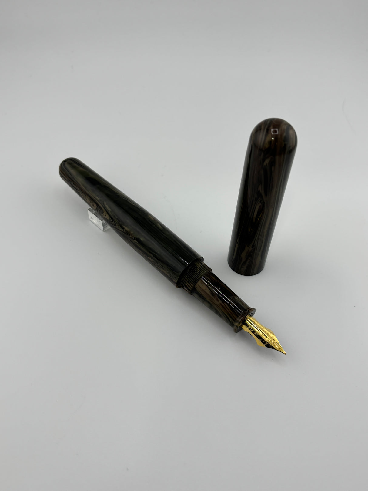 Ranga Pen huge Pen Round shape Brown Mottled - Flex nib - Fountain Pen
