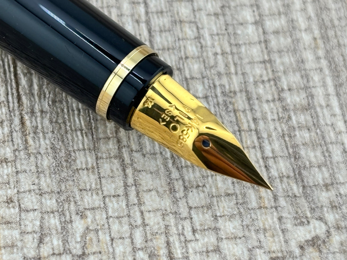 Pilot Falcon Black Gold Trim SE Gold NIB 14k 585 Flex - Fountain Pen