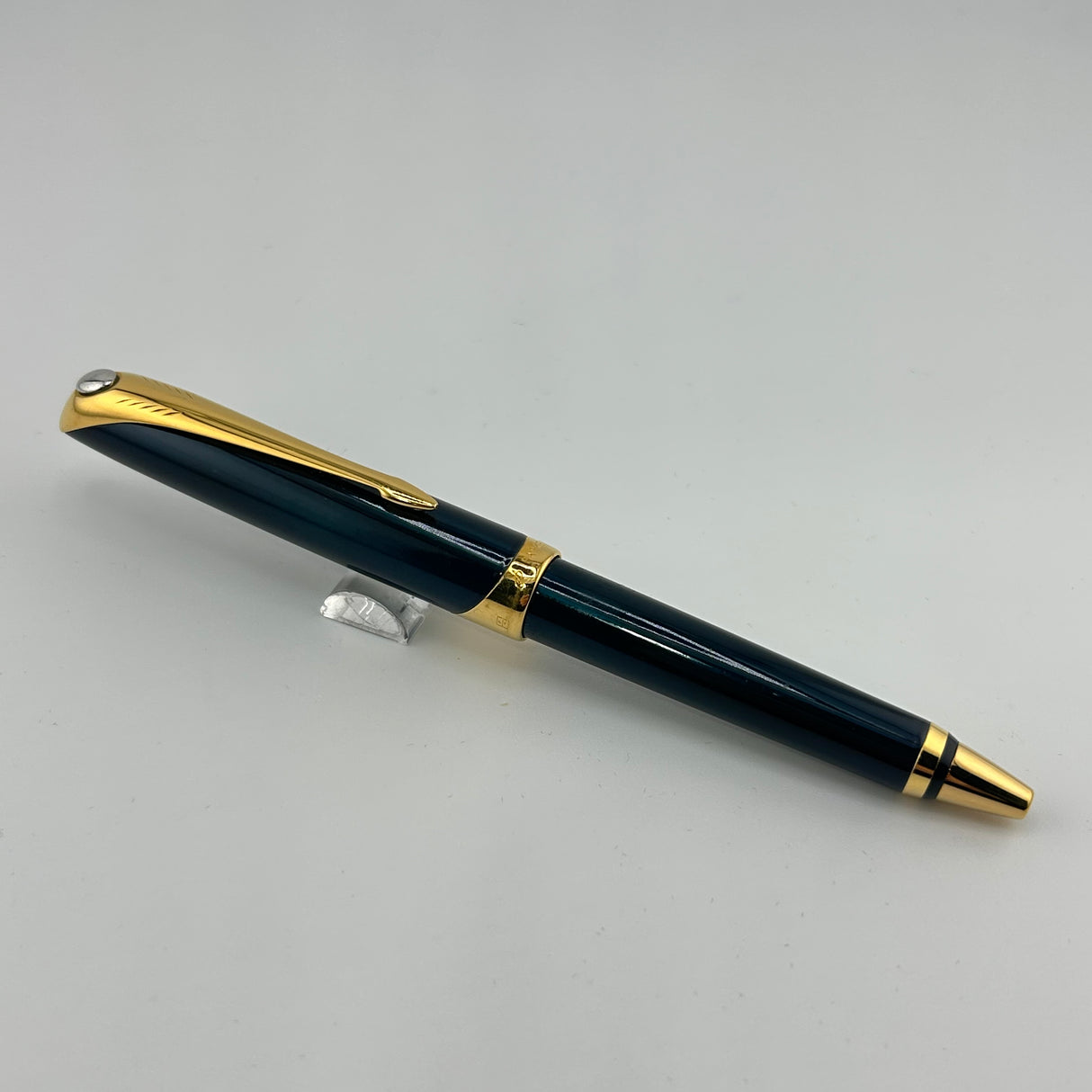 Jimmy's pick - Parker Ellipse Blue Lacquer gold trim - Ball Pen