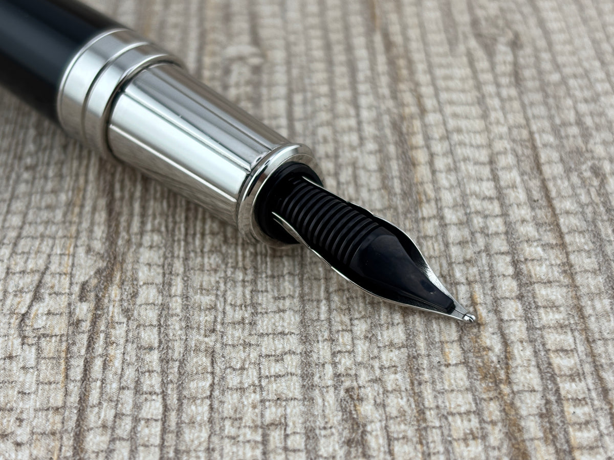 ST Dupont Large Orpheo 300th Anniversary of St. Petersburg Limited Edition Fountain Pen - Medium 18kt Gold Nib