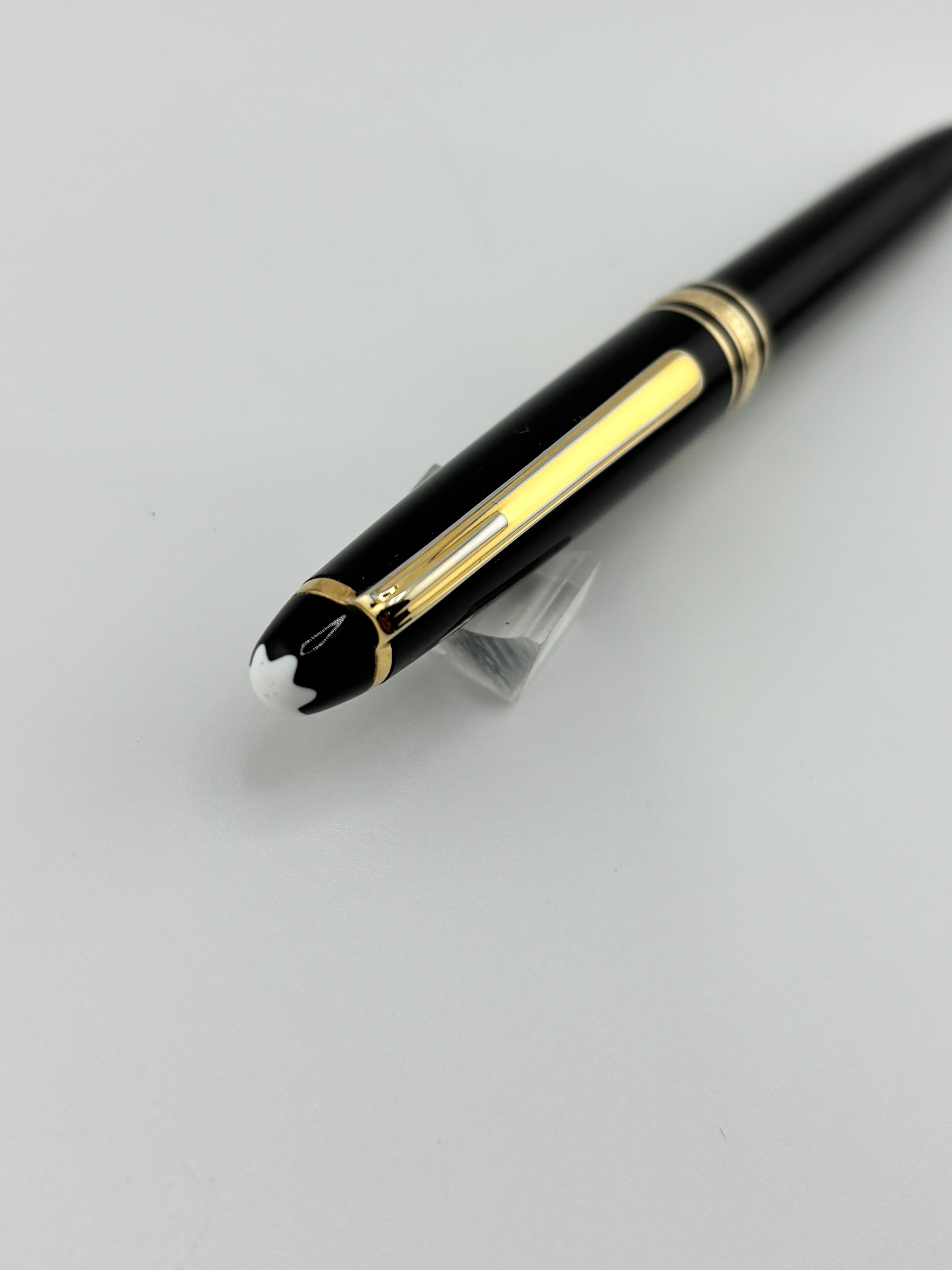 Montblanc Meisterstück Classique gold trim 164 Ballpoint