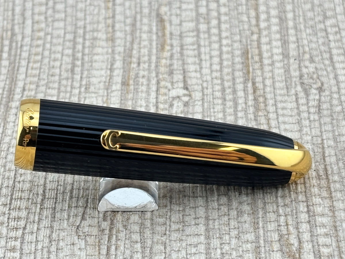 Cartier Louis Cartier Black Godron Fluted Fountain Pen - Medium 18kt Gold Nib