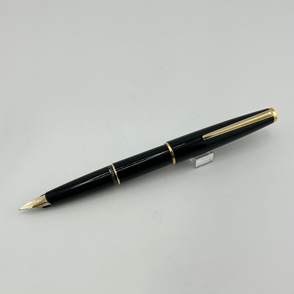 Montblanc Classic Black Resin circa 1990 - Fountain Pen