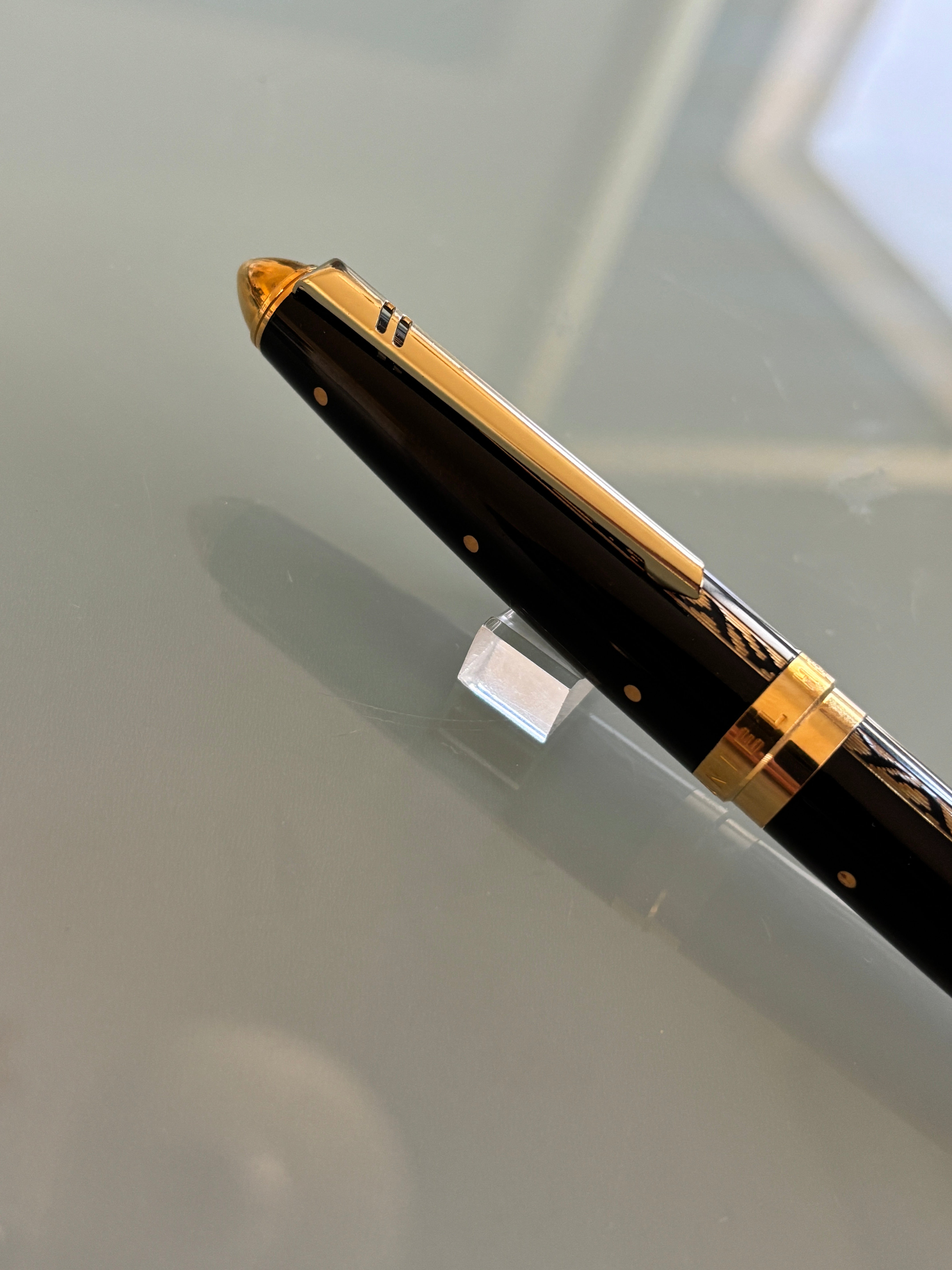 Daniel Hechter " laguiole "Paris - Superb DESIGN inspired by knife - Roller Ball