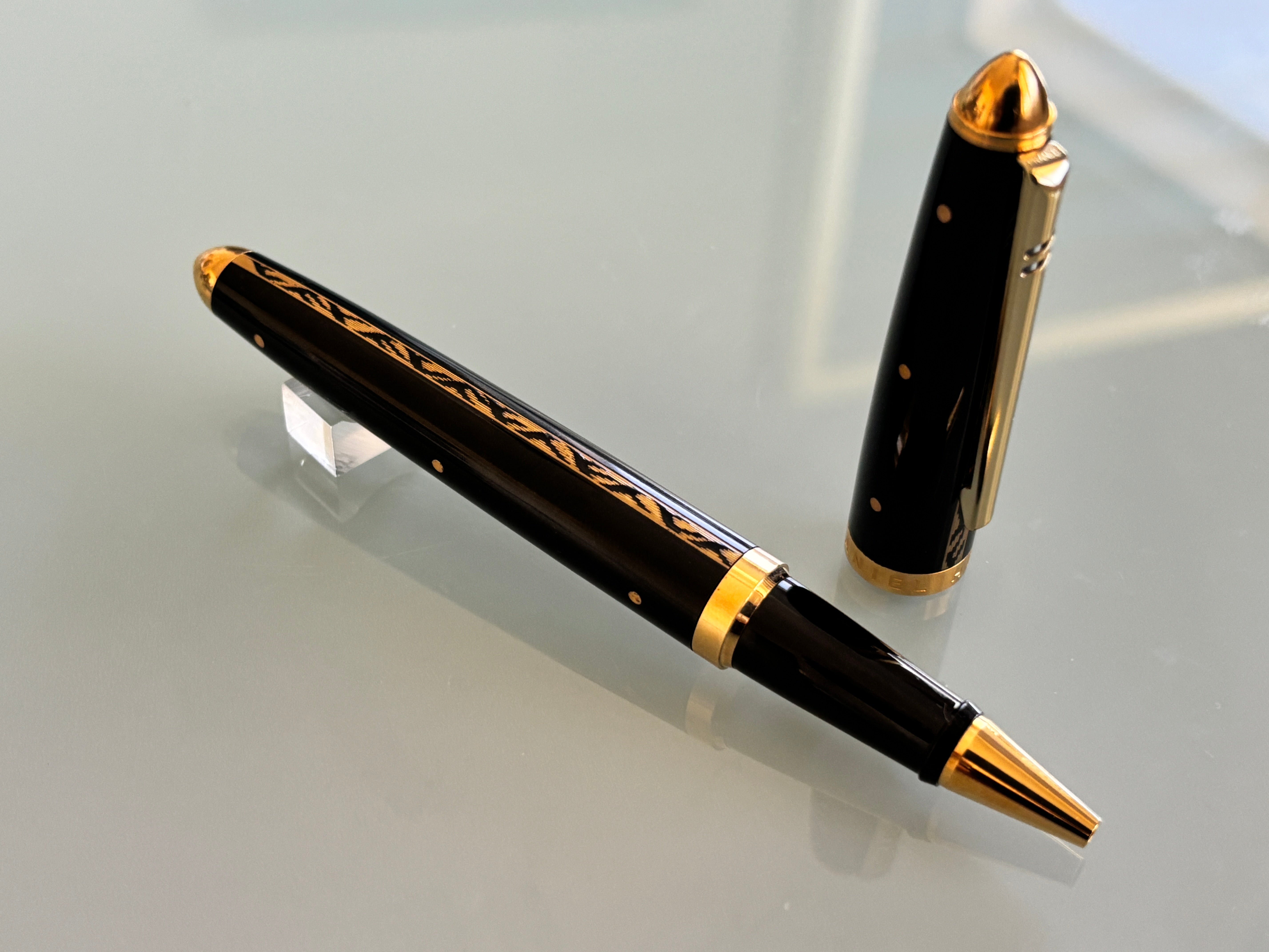 Daniel Hechter " laguiole "Paris - Superb DESIGN inspired by knife - Roller Ball