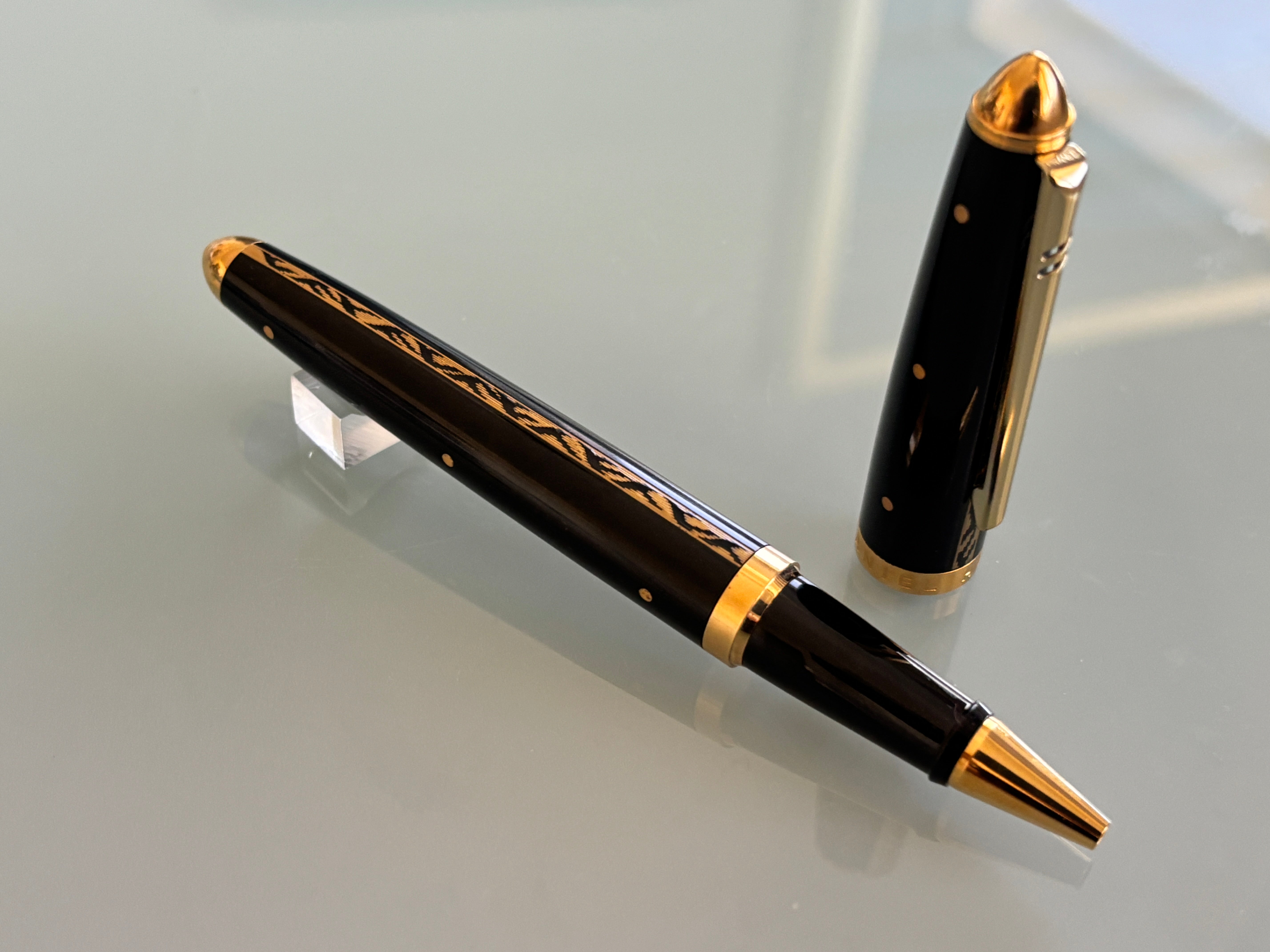 Daniel Hechter " laguiole "Paris - Superb DESIGN inspired by knife - Roller Ball