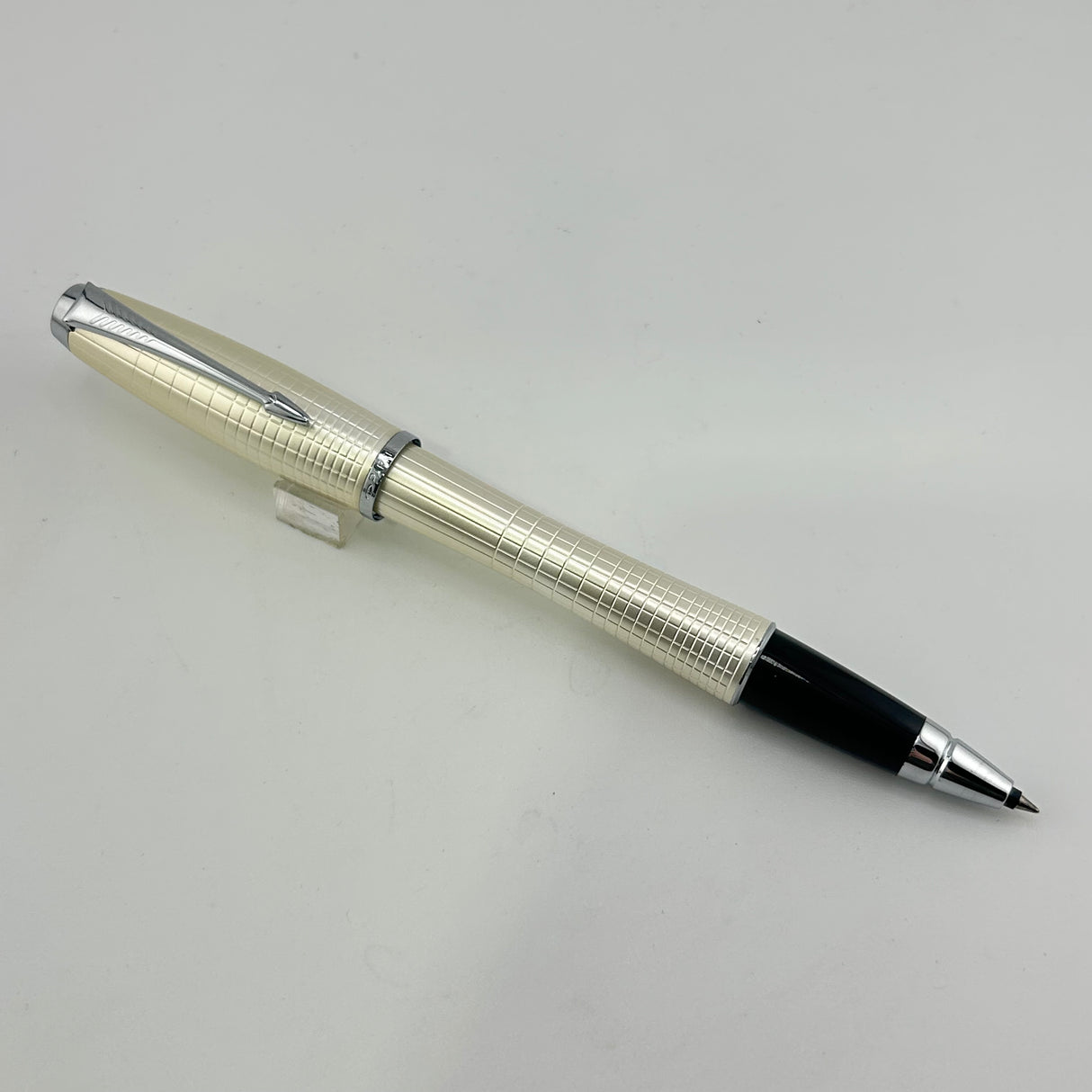 Parker Urban Metro Pearl White - Rollerball