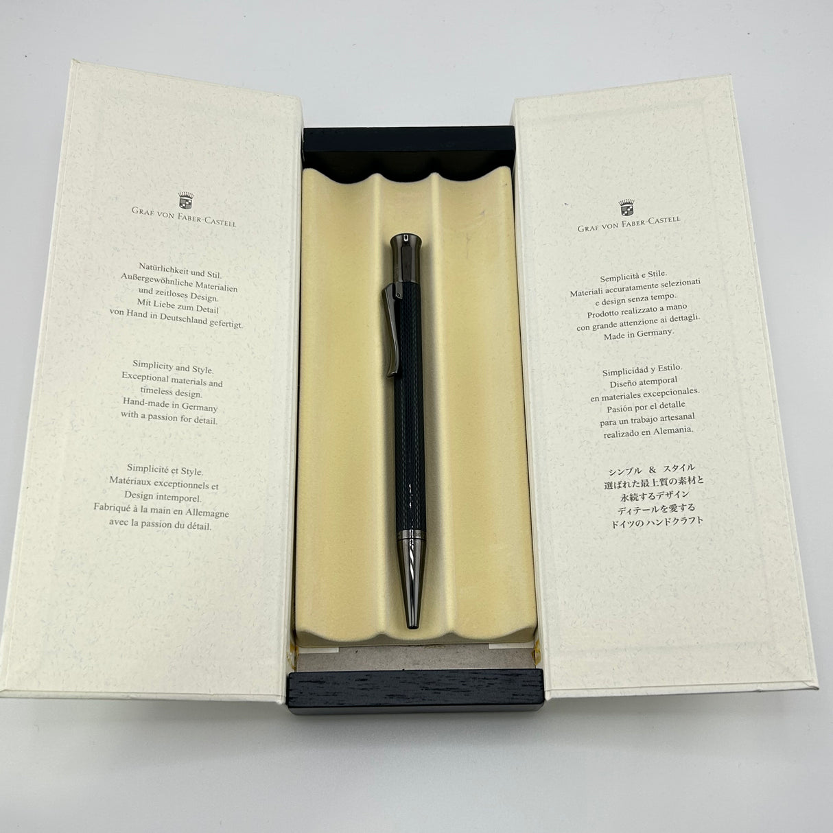 Graf von Faber-Castell Classic Ebony Wood Black trim - Ballpoint Pen
